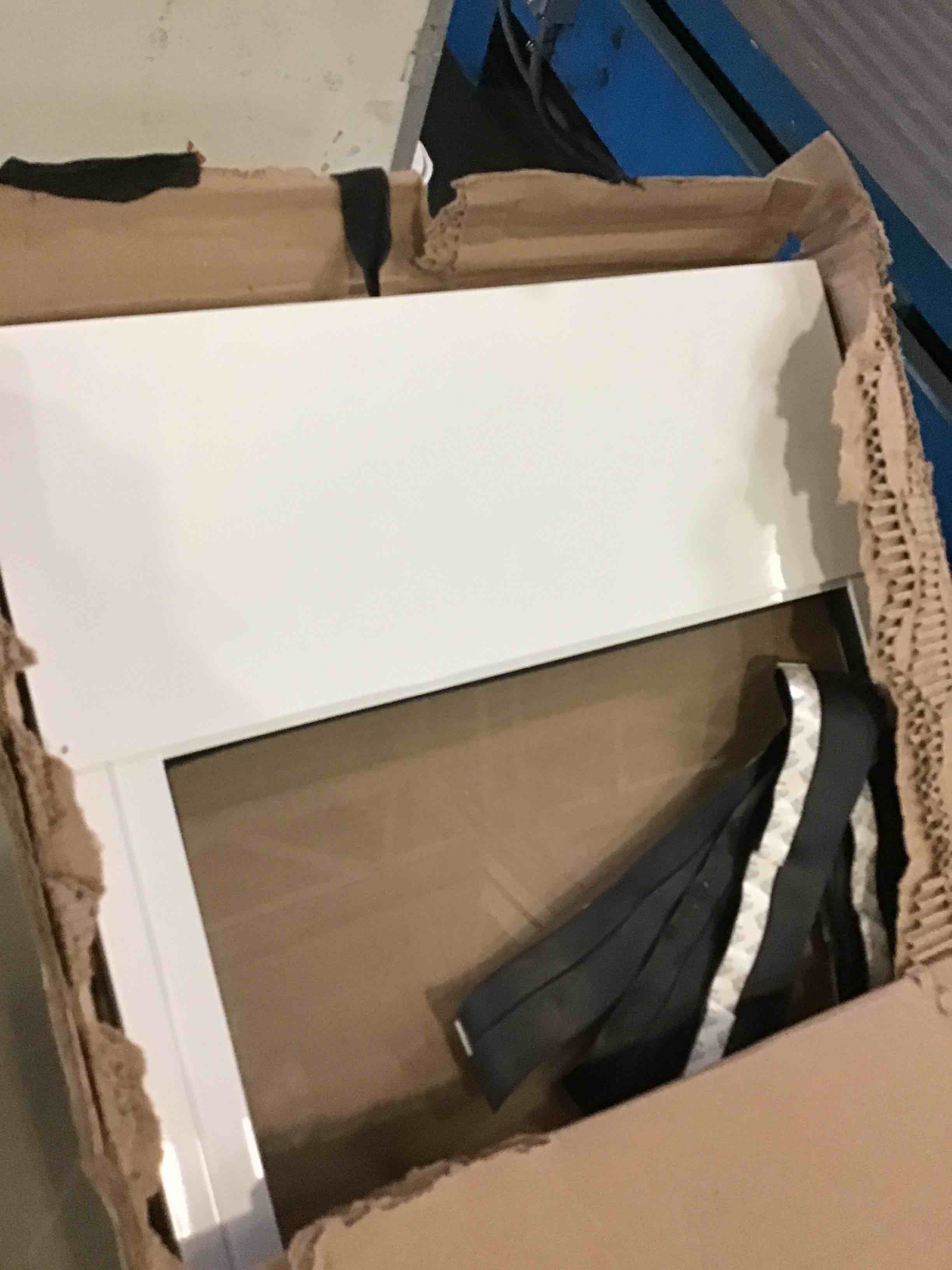 https://s3.amazonaws.com/lotting-images-prod/bidfta/RED5267466_1694788532083.jpeg