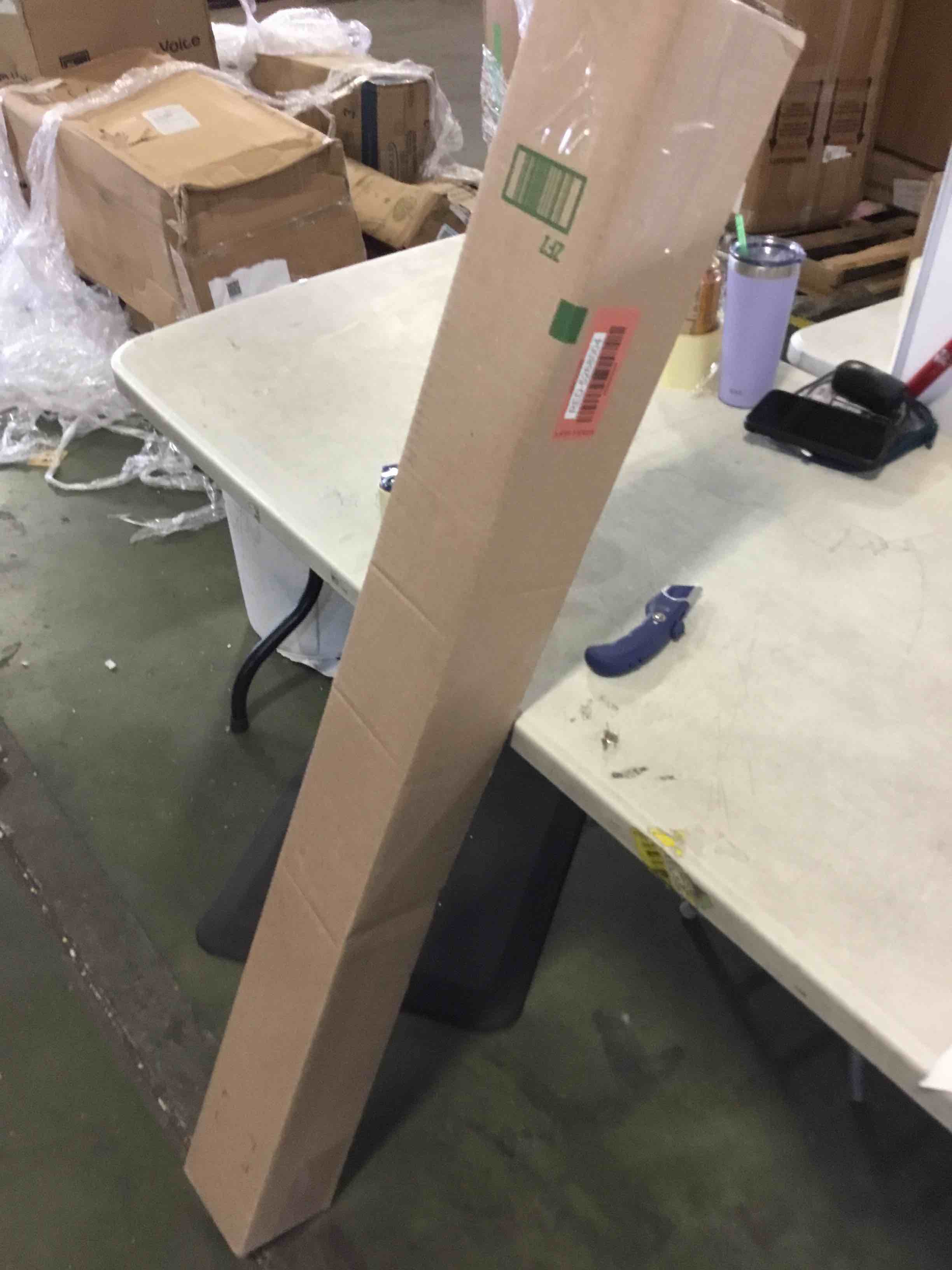 https://s3.amazonaws.com/lotting-images-prod/bidfta/RED5268004_1695300812120.jpeg
