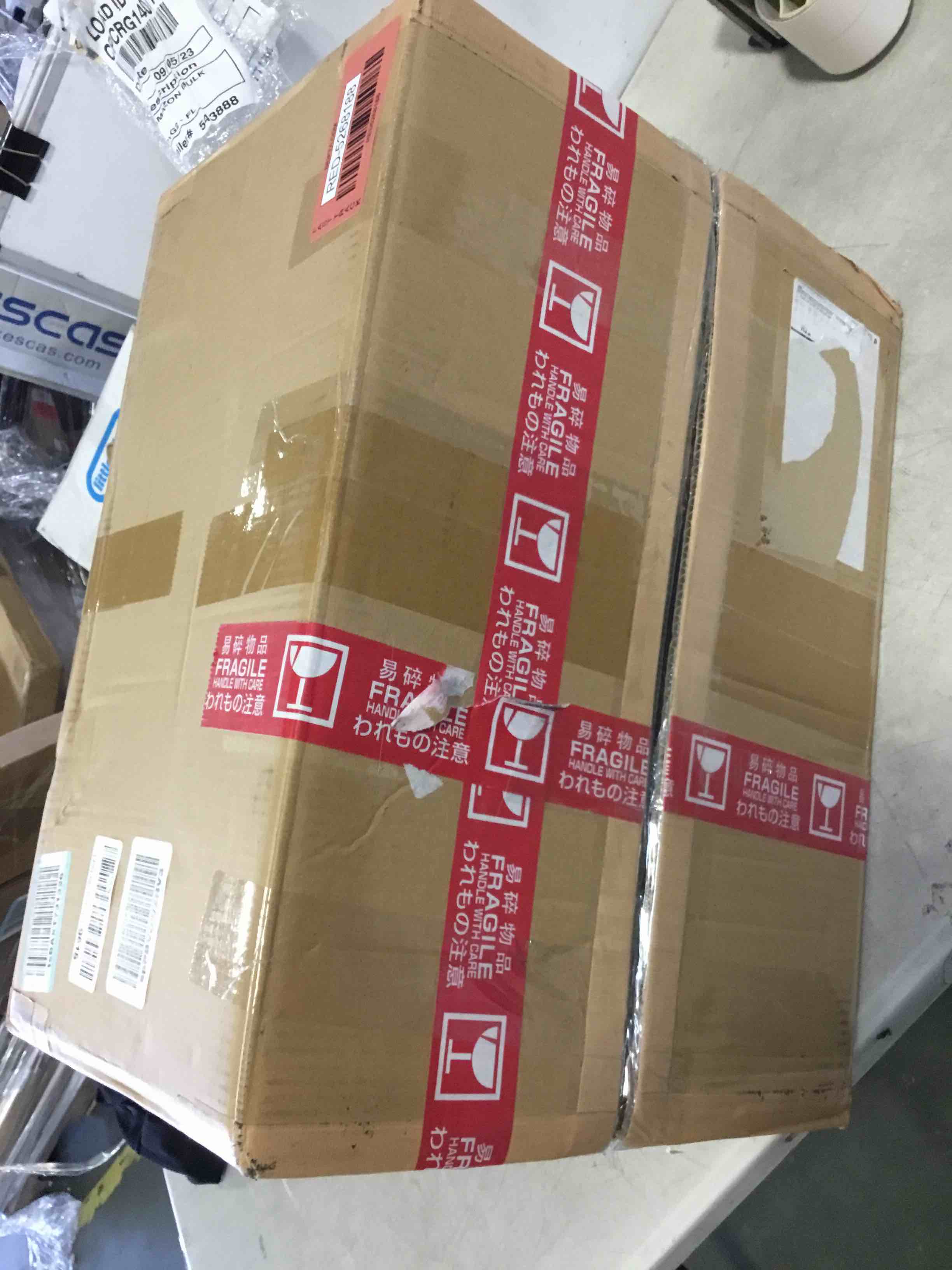 https://s3.amazonaws.com/lotting-images-prod/bidfta/RED5268188_1695396202653.jpeg