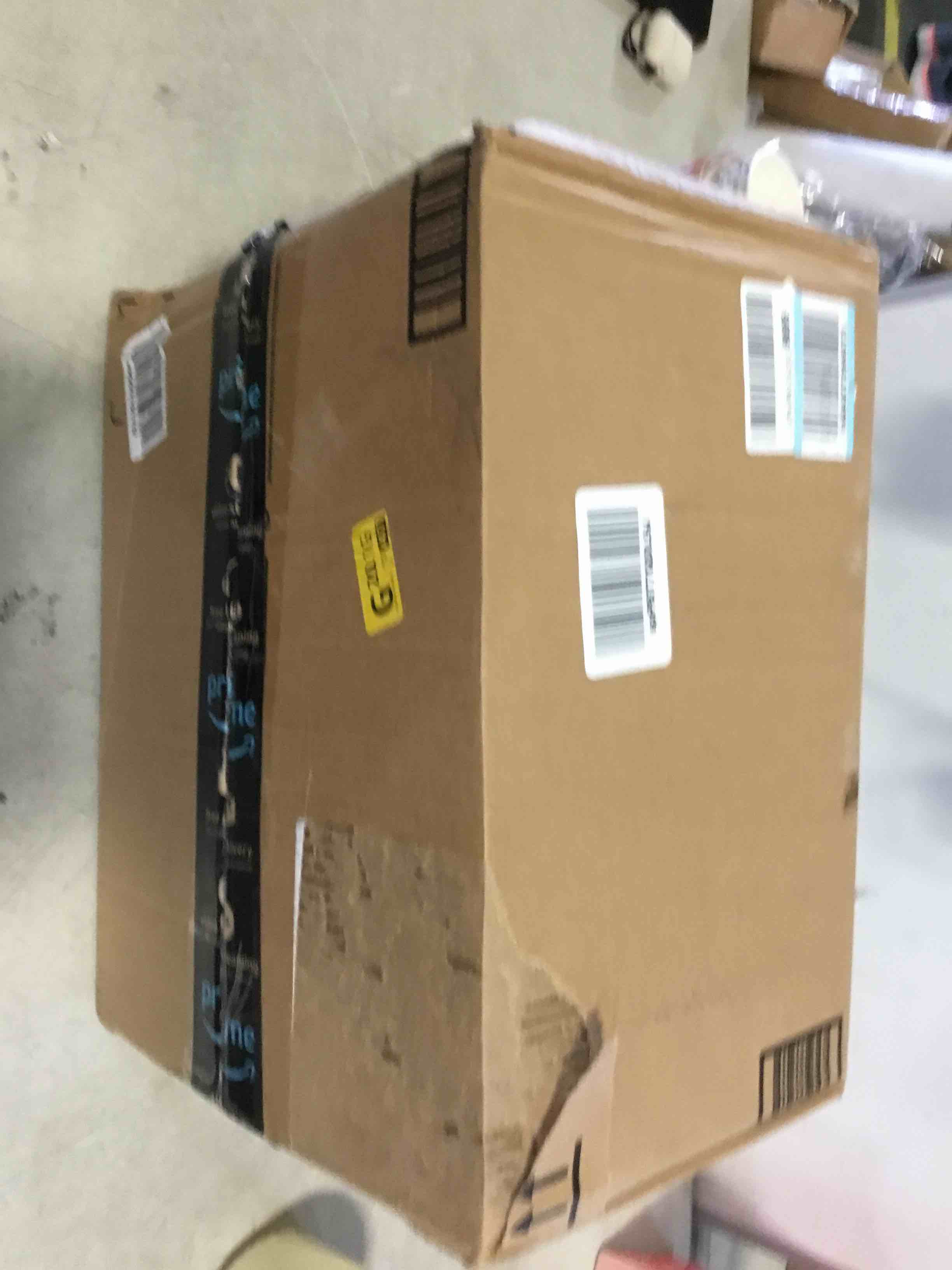 https://s3.amazonaws.com/lotting-images-prod/bidfta/RED5268225_1695406296127.jpeg