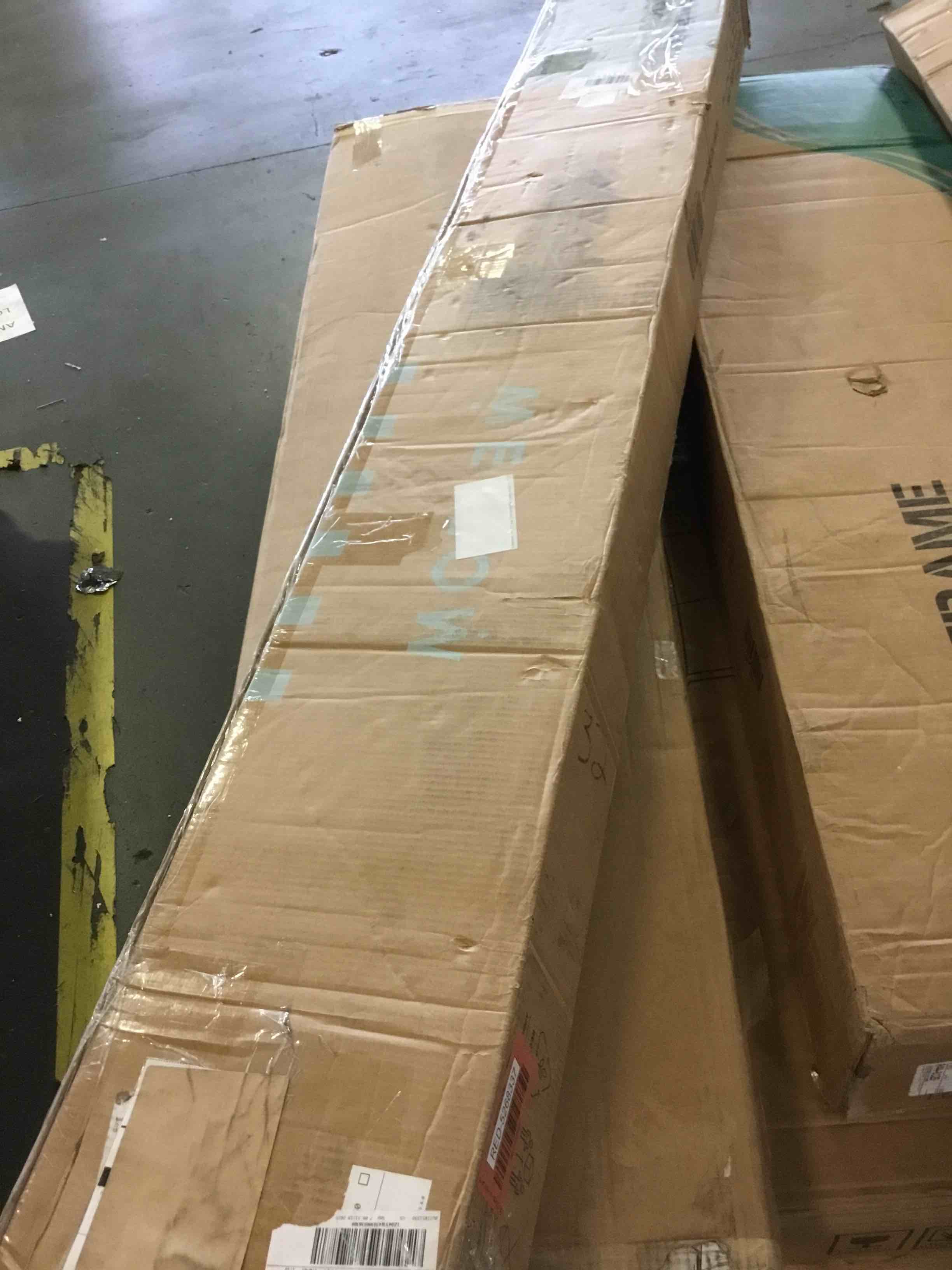 https://s3.amazonaws.com/lotting-images-prod/bidfta/RED5268337_1695740703414.jpeg