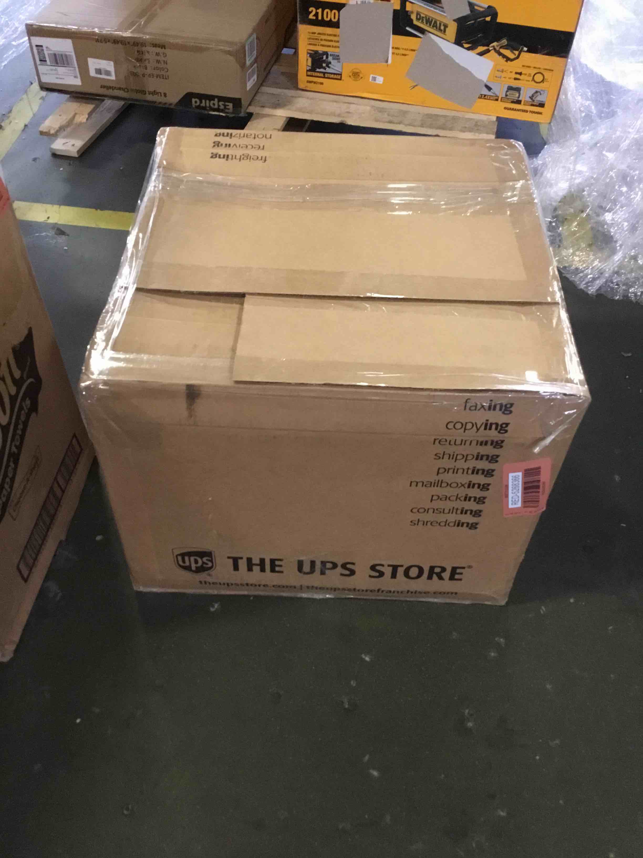 https://s3.amazonaws.com/lotting-images-prod/bidfta/RED5268366_1695744798923.jpeg