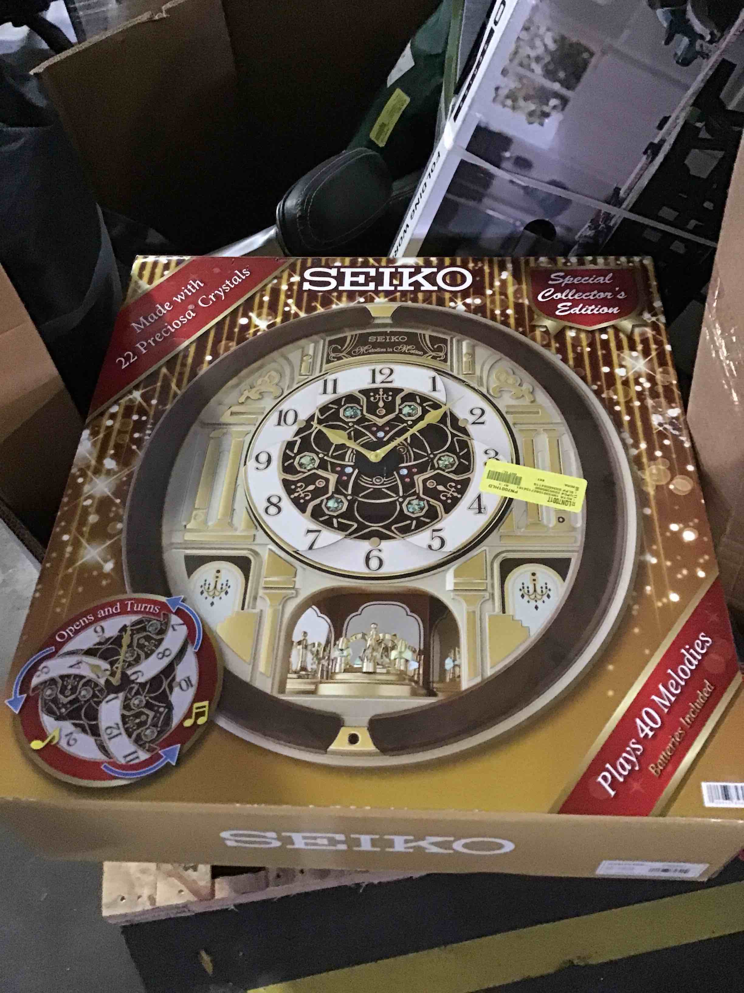 https://s3.amazonaws.com/lotting-images-prod/bidfta/RED5268834_1695068254705.jpeg
