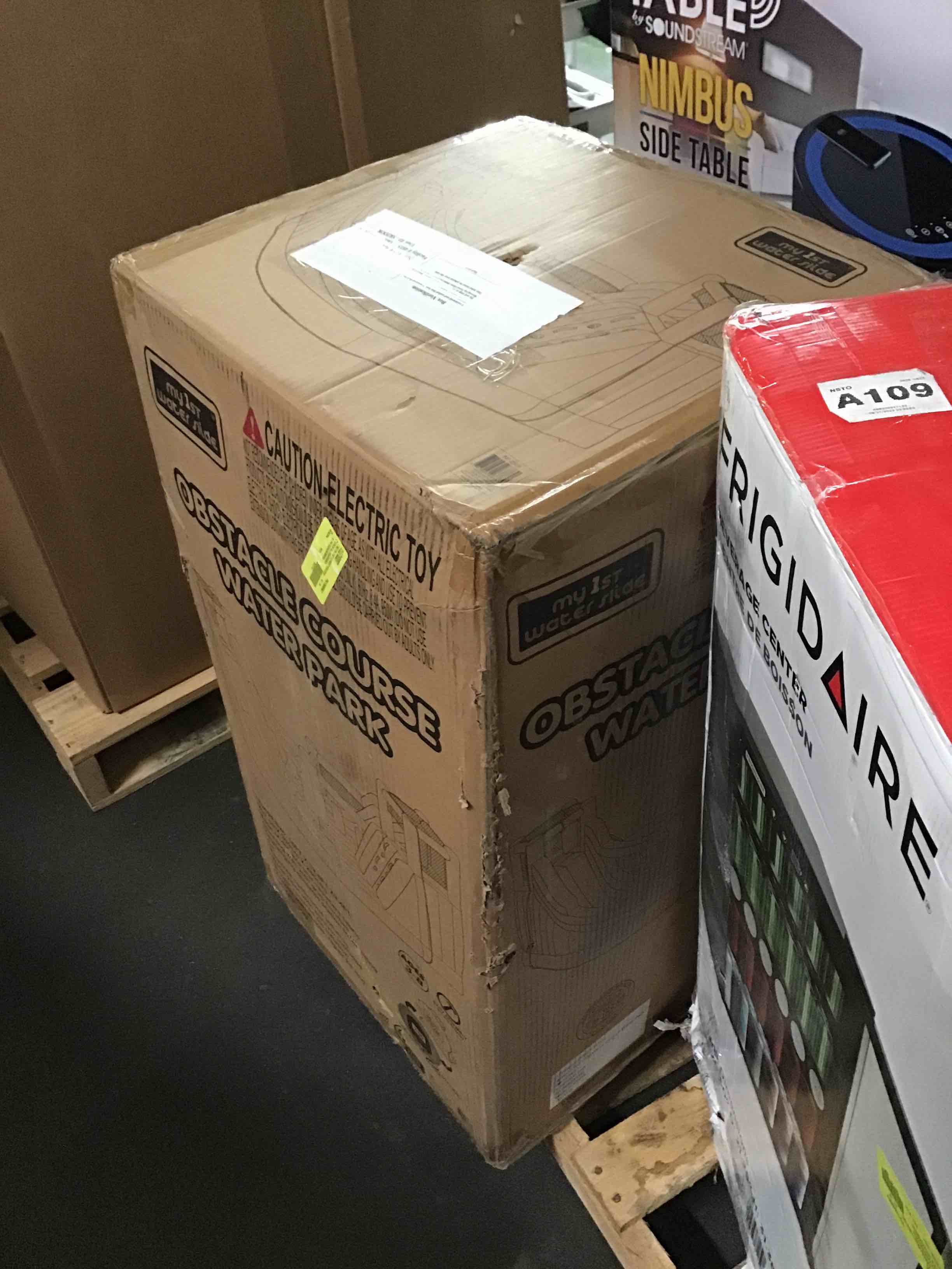https://s3.amazonaws.com/lotting-images-prod/bidfta/RED5268861_1695134032274.jpeg
