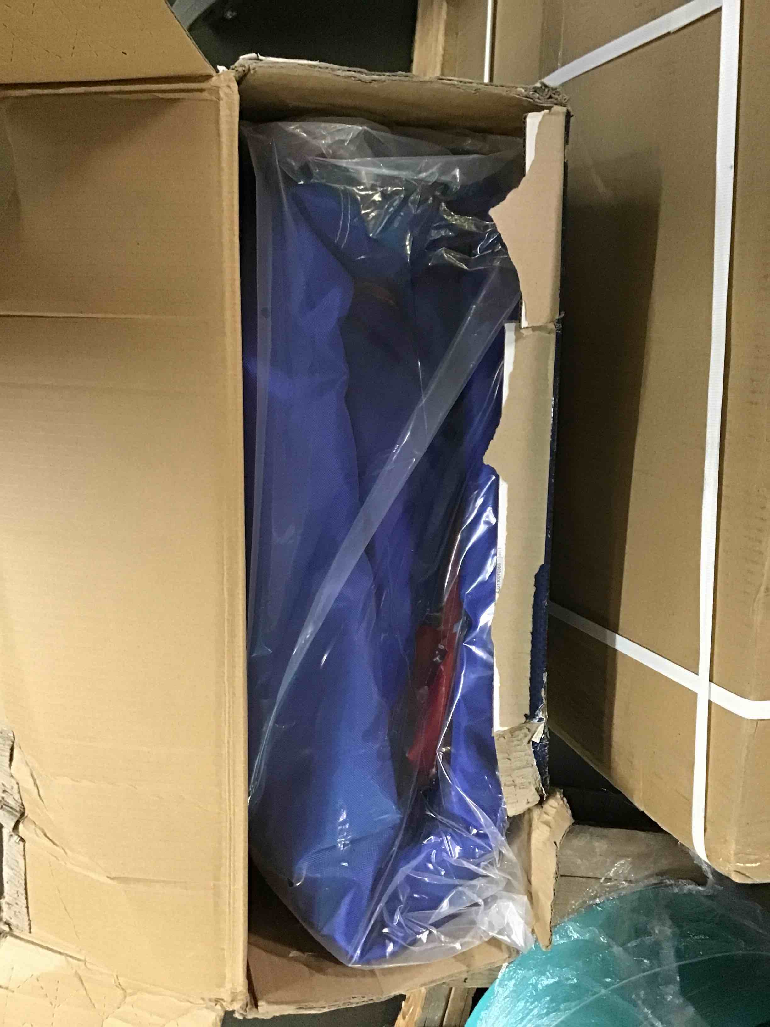 https://s3.amazonaws.com/lotting-images-prod/bidfta/RED5268912_1695150115886.jpeg