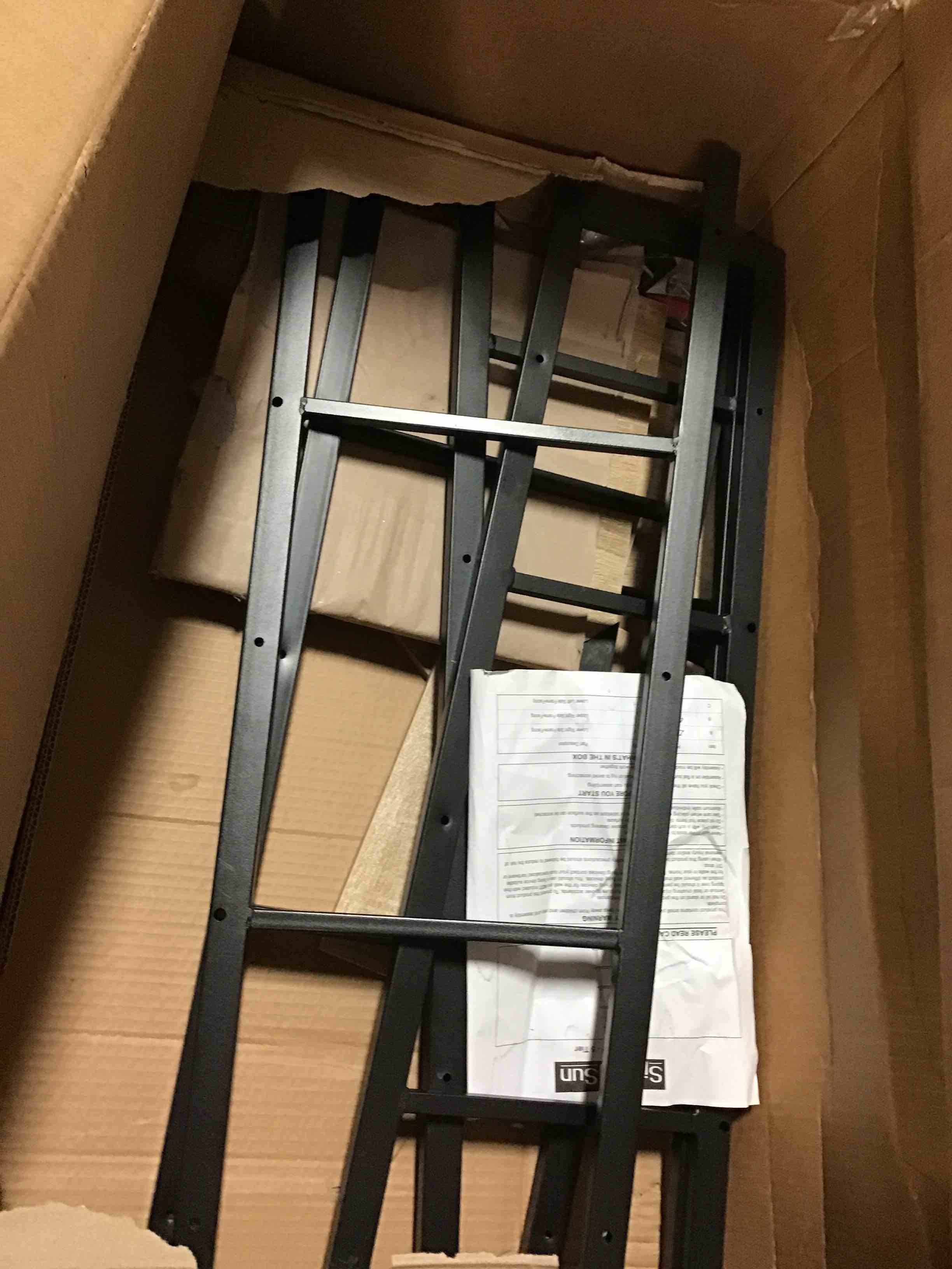 https://s3.amazonaws.com/lotting-images-prod/bidfta/RED5270192_1695309556995.jpeg