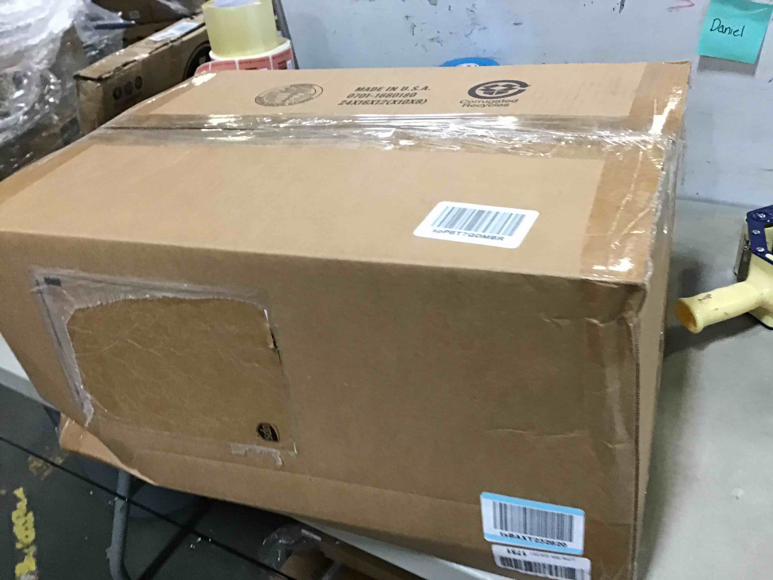 https://s3.amazonaws.com/lotting-images-prod/bidfta/RED5270335_1695393912419.jpeg