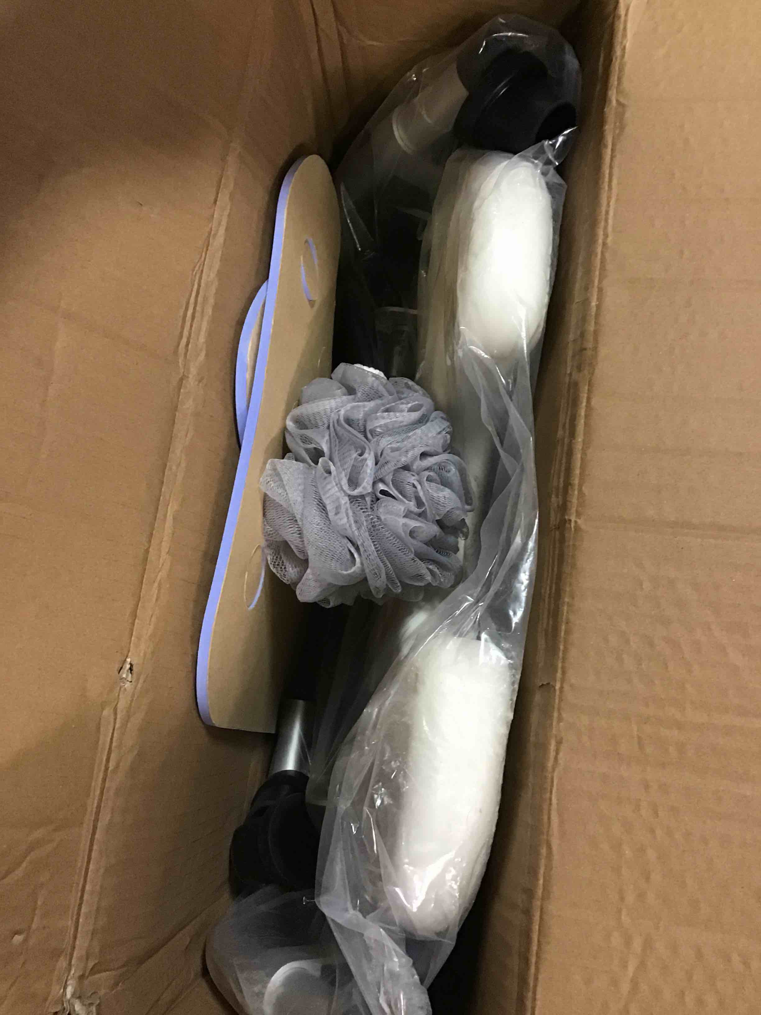 https://s3.amazonaws.com/lotting-images-prod/bidfta/RED5270418_1695408866035.jpeg