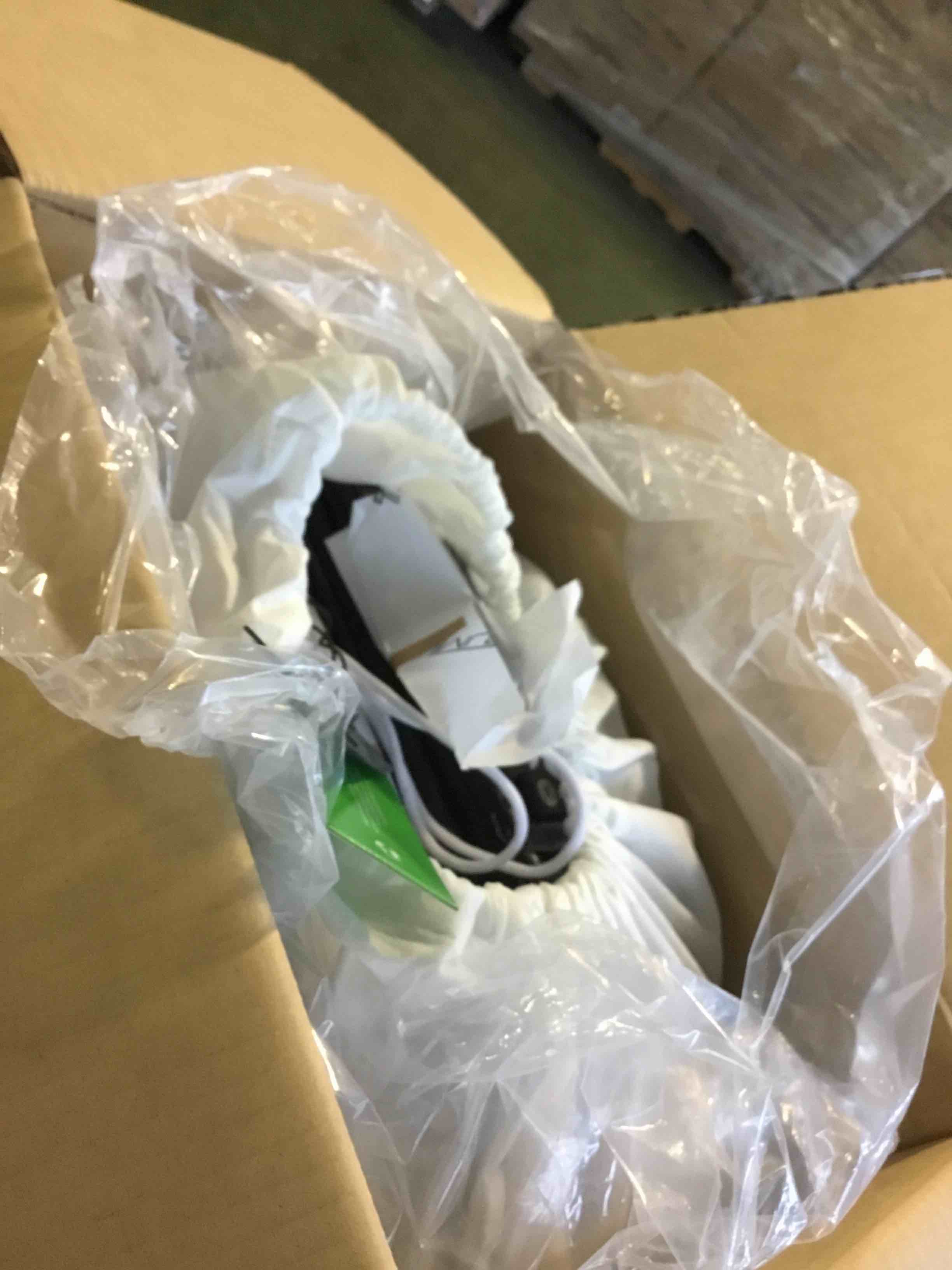 https://s3.amazonaws.com/lotting-images-prod/bidfta/RED5271496_1694605136491.jpeg