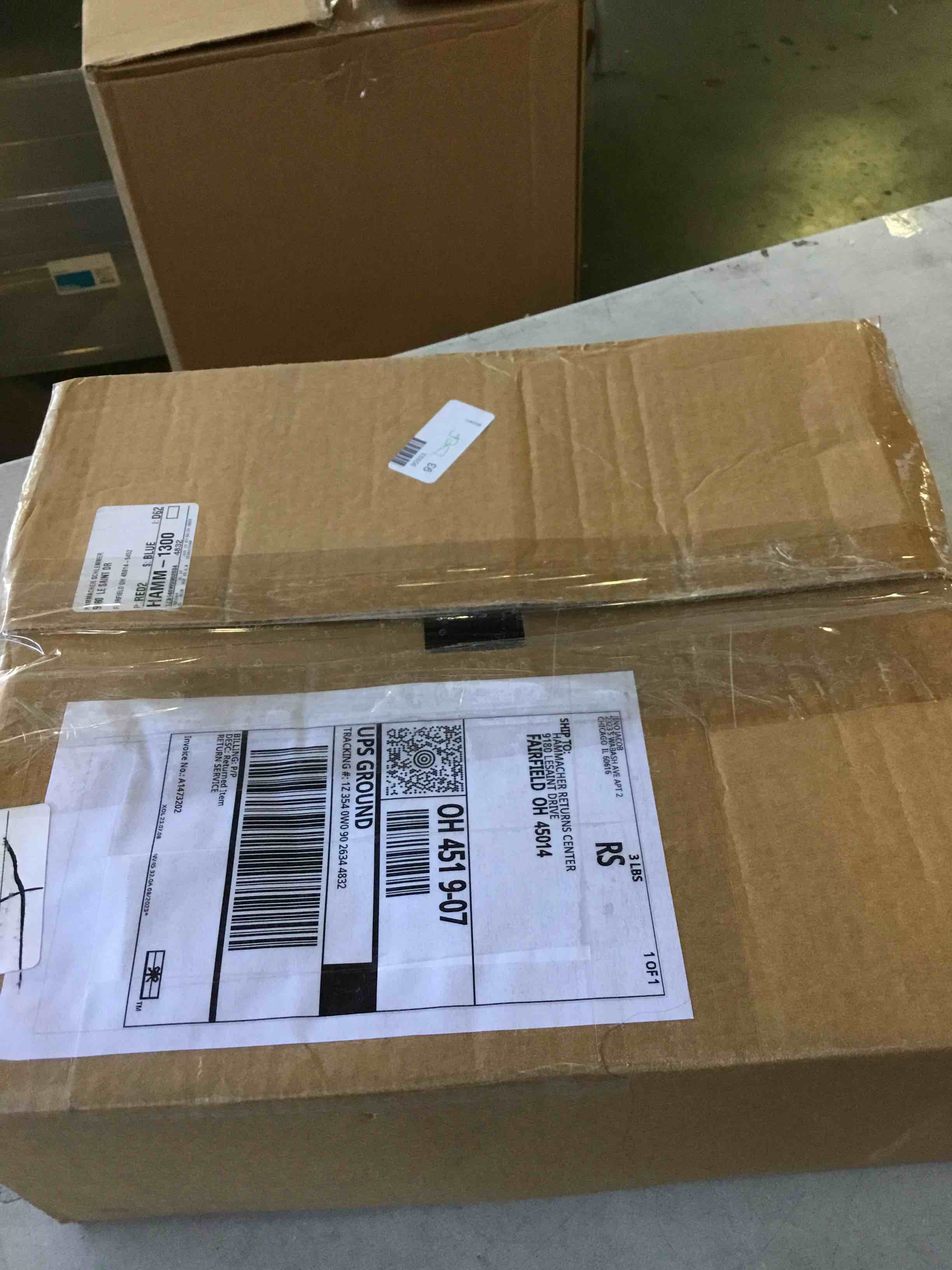 https://s3.amazonaws.com/lotting-images-prod/bidfta/RED5271606_1694622954857.jpeg