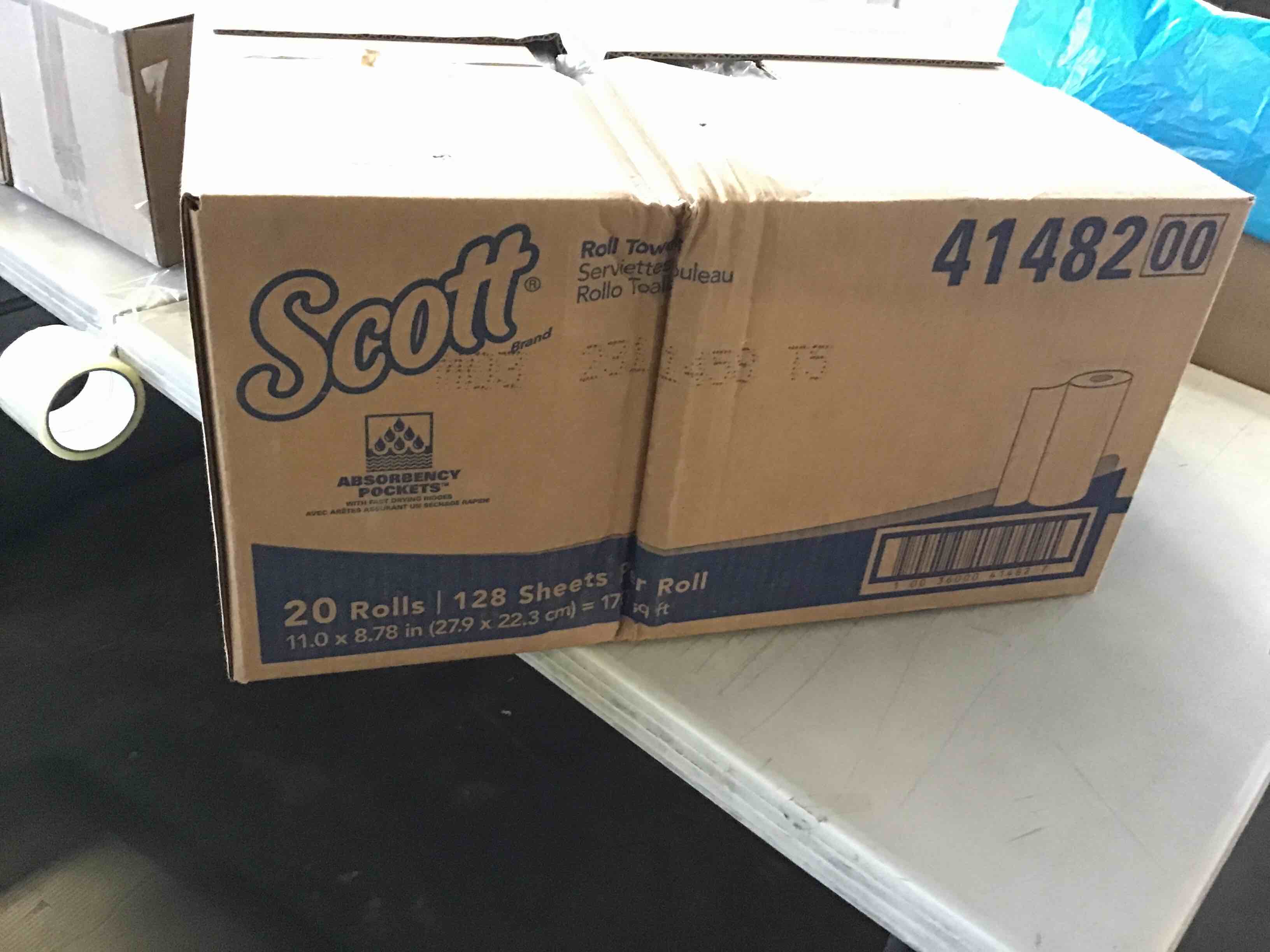https://s3.amazonaws.com/lotting-images-prod/bidfta/RED5272863_1698940492137.jpeg