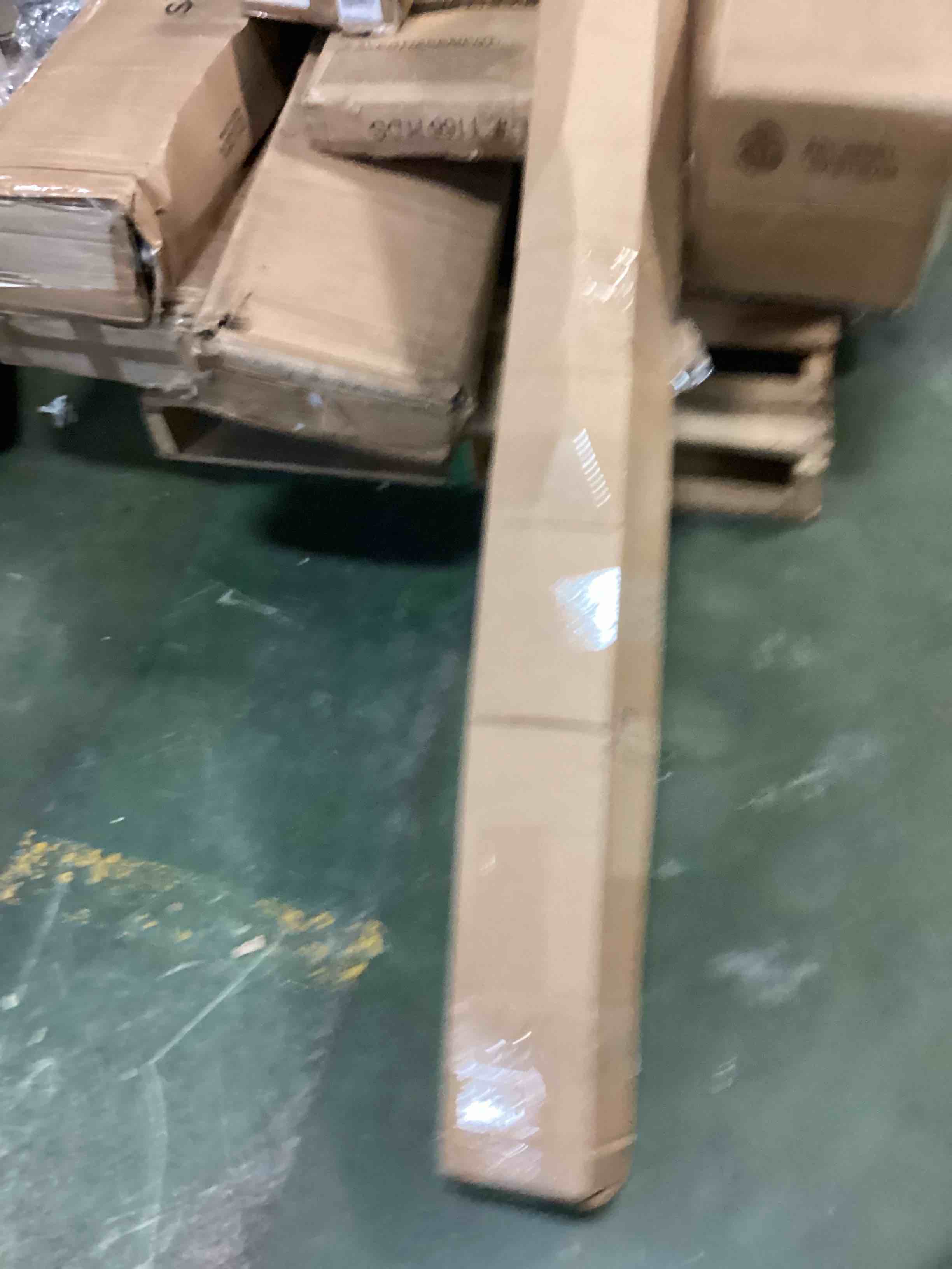 https://s3.amazonaws.com/lotting-images-prod/bidfta/RED5273576_1695210349919.jpeg