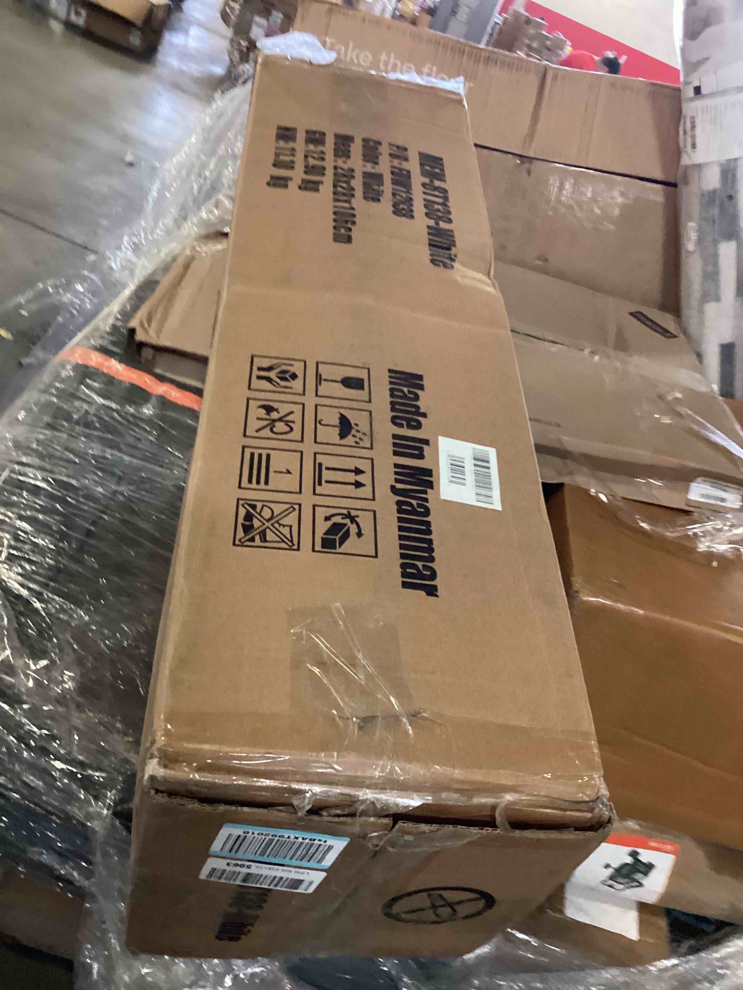 https://s3.amazonaws.com/lotting-images-prod/bidfta/RED5274060_1695393152422.jpeg