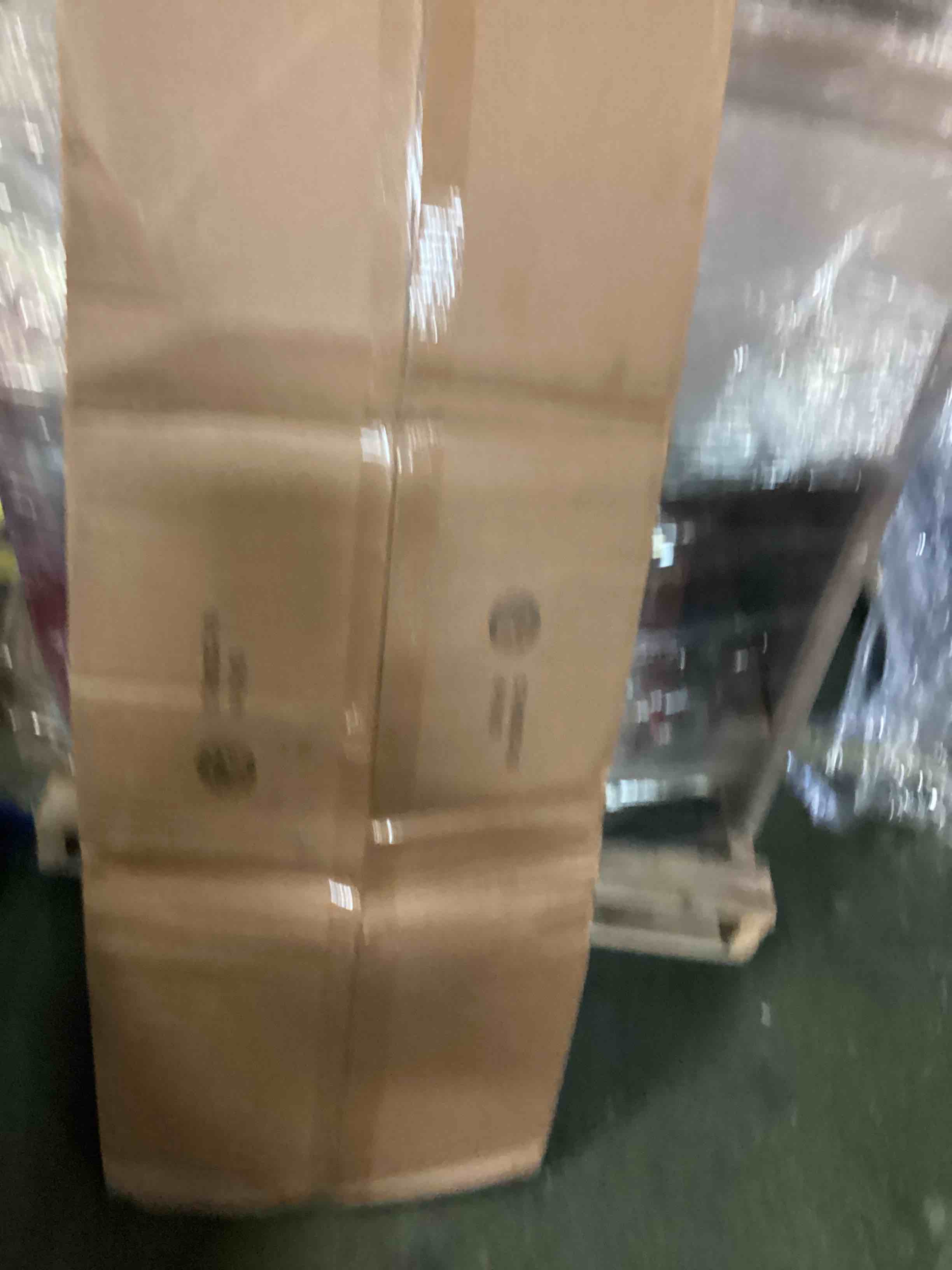 https://s3.amazonaws.com/lotting-images-prod/bidfta/RED5274080_1695395326256.jpeg