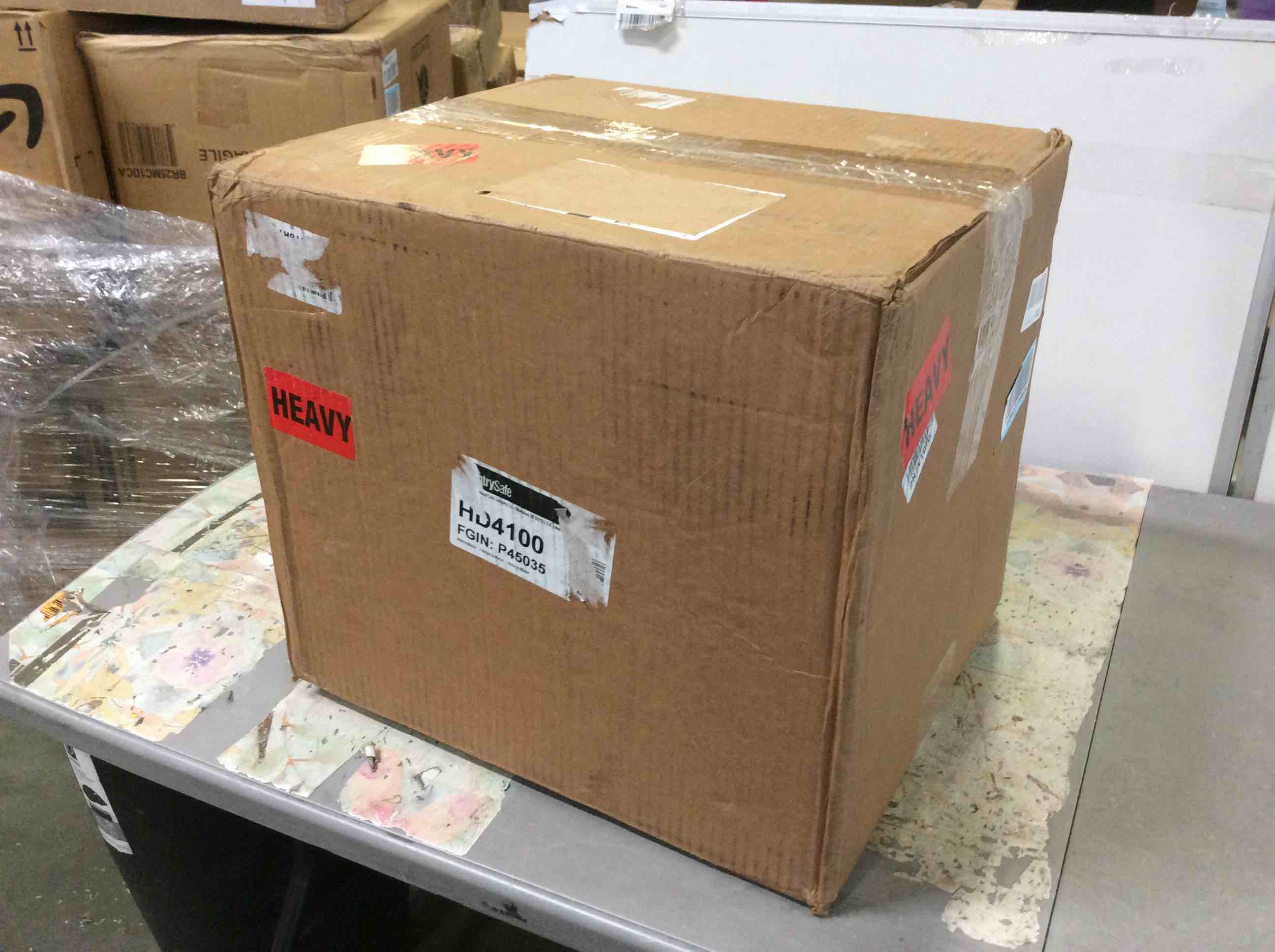 https://s3.amazonaws.com/lotting-images-prod/bidfta/RED5274749_1695138360481.jpeg