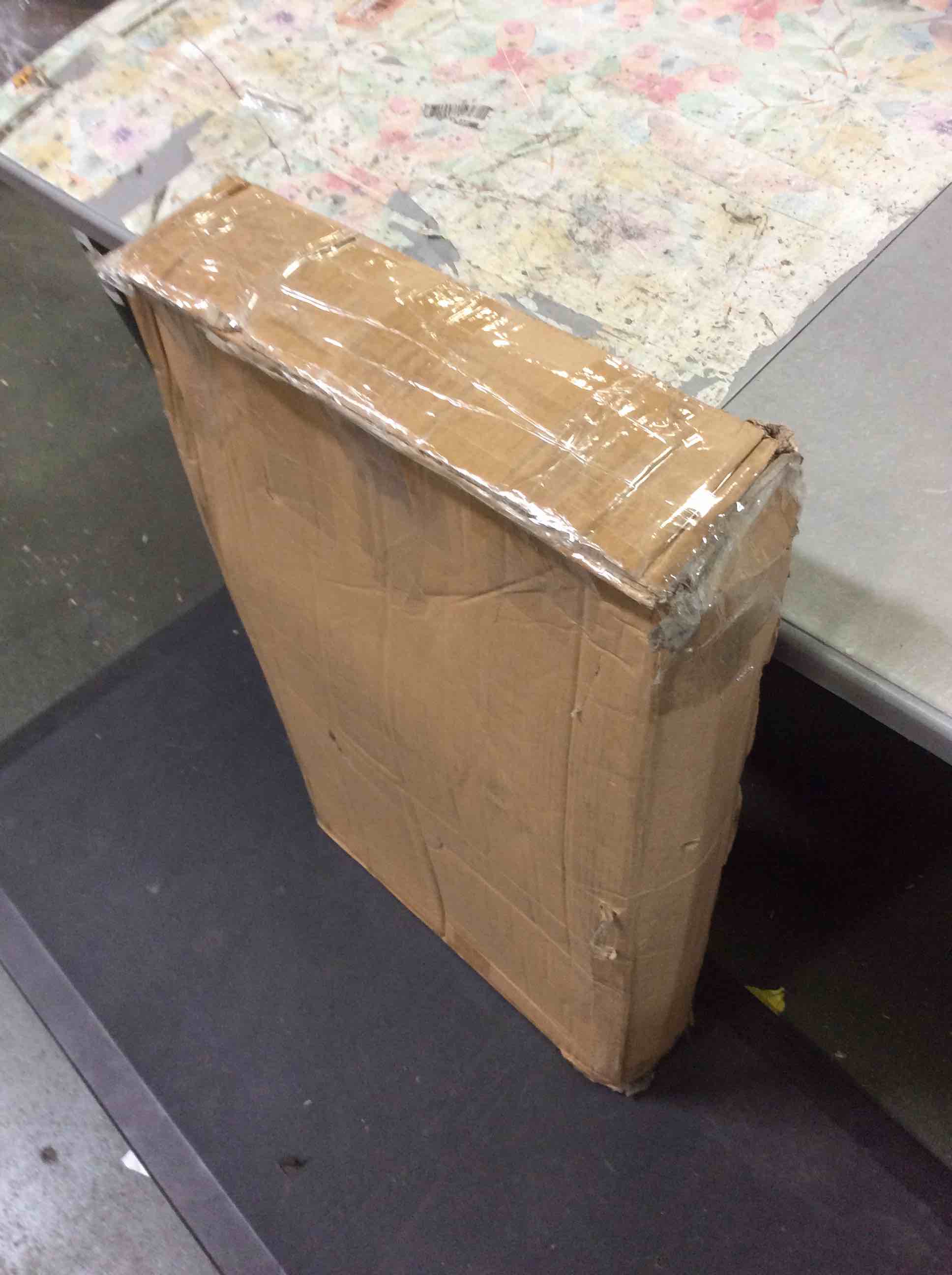 https://s3.amazonaws.com/lotting-images-prod/bidfta/RED5274753_1695139381156.jpeg