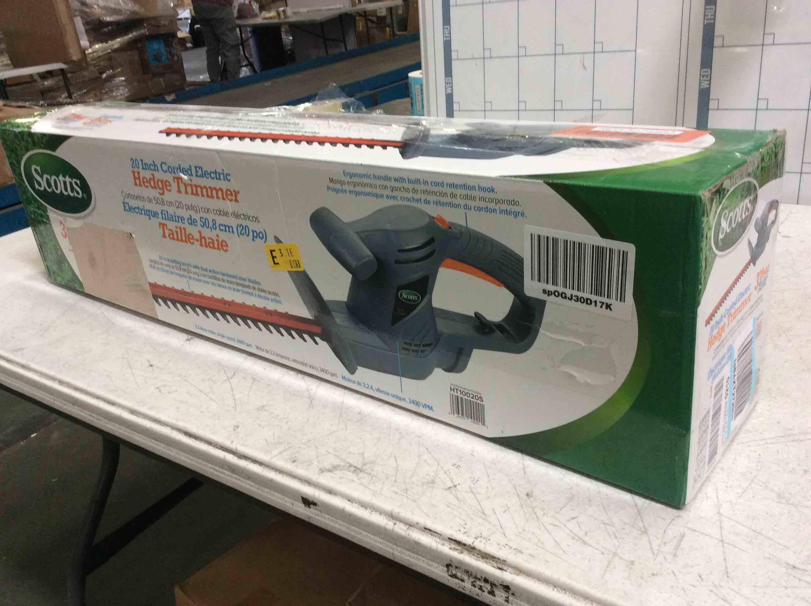 https://s3.amazonaws.com/lotting-images-prod/bidfta/RED5274880_1695230774598.jpeg