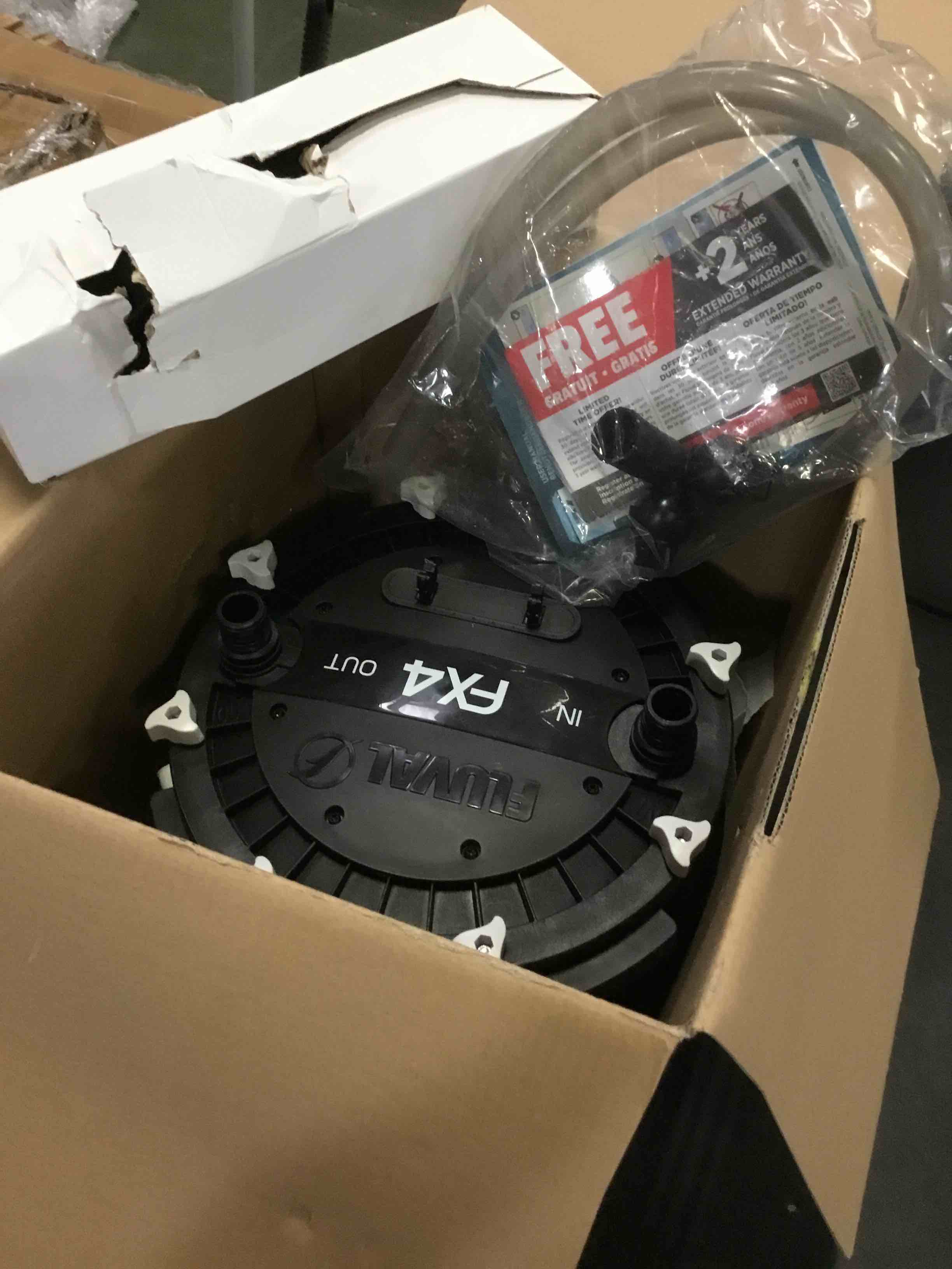 https://s3.amazonaws.com/lotting-images-prod/bidfta/RED5274922_1695299382717.jpeg