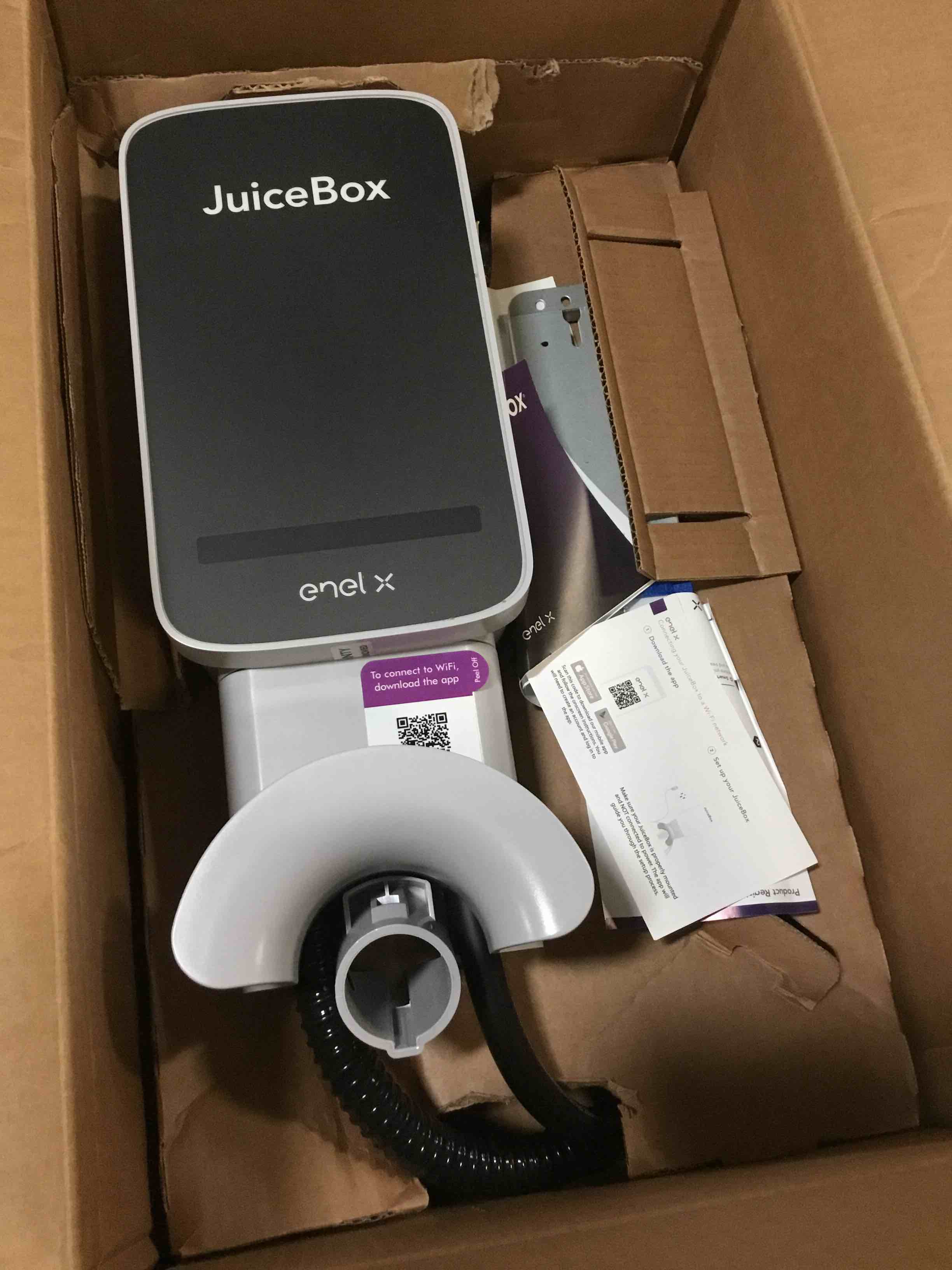 https://s3.amazonaws.com/lotting-images-prod/bidfta/RED5275178_1695663987165.jpeg