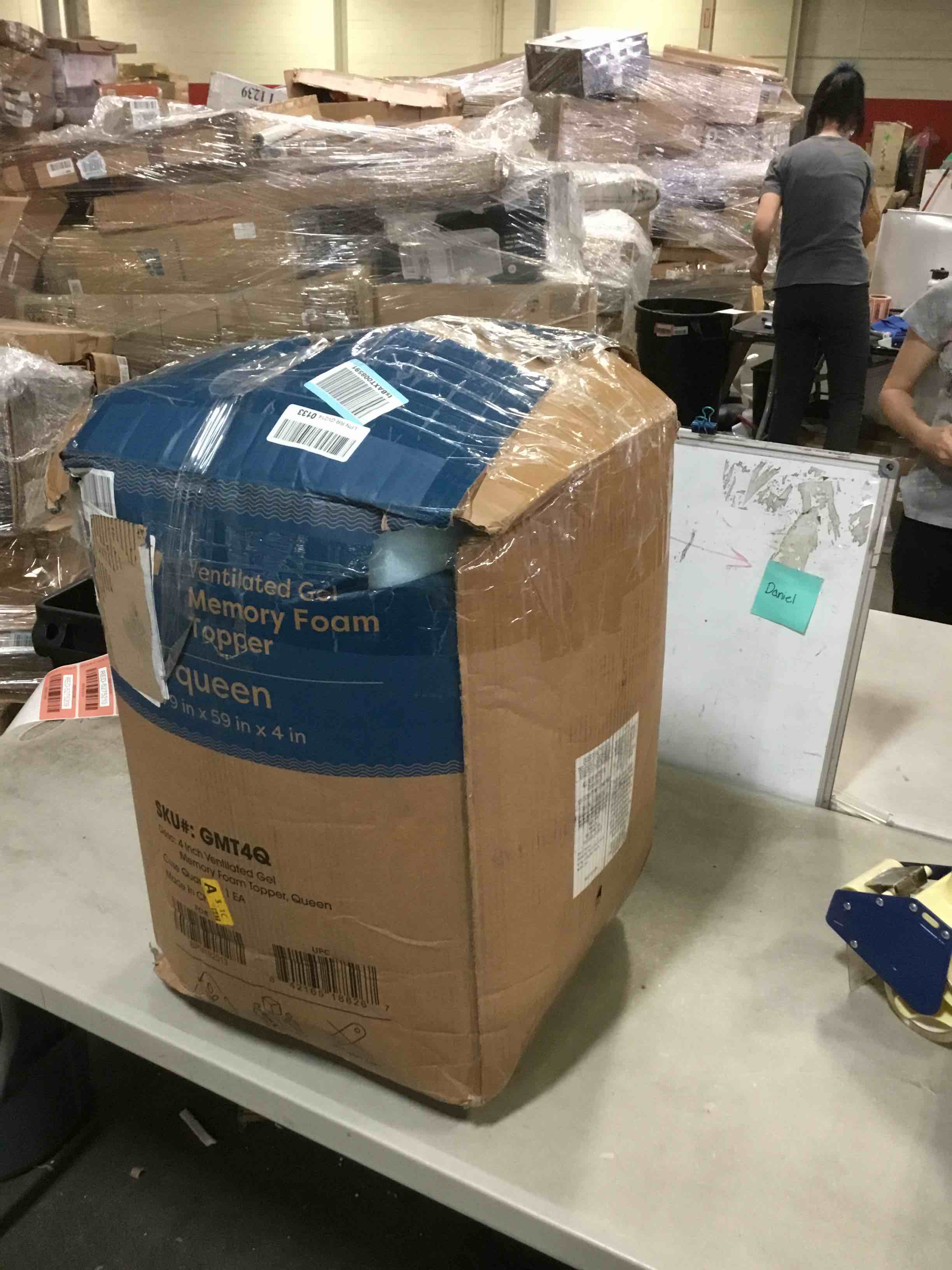 https://s3.amazonaws.com/lotting-images-prod/bidfta/RED5275209_1695672427394.jpeg