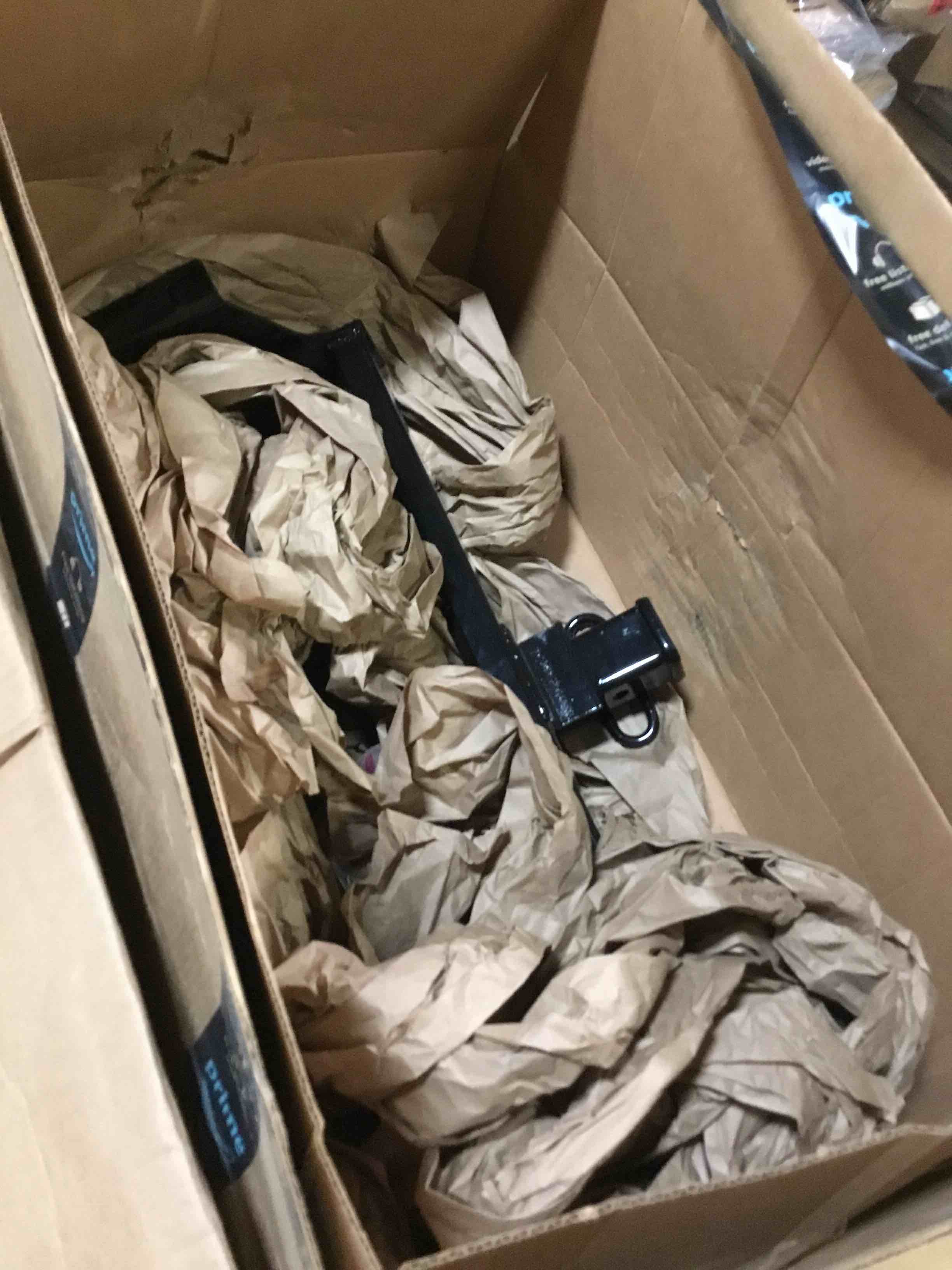 https://s3.amazonaws.com/lotting-images-prod/bidfta/RED5275213_1695673242883.jpeg