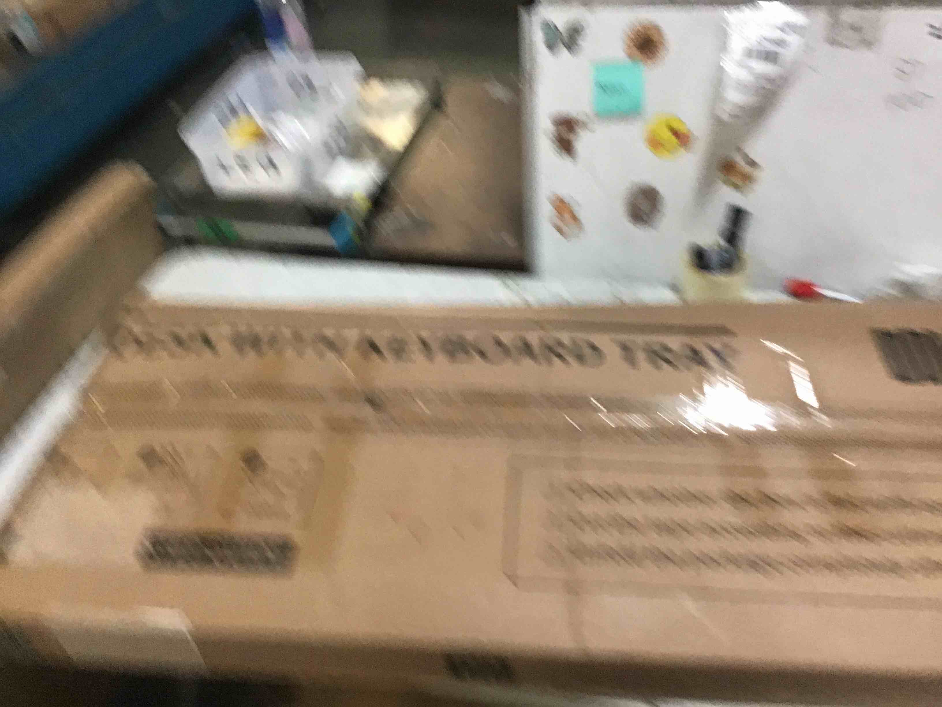 https://s3.amazonaws.com/lotting-images-prod/bidfta/RED5275248_1695738041461.jpeg