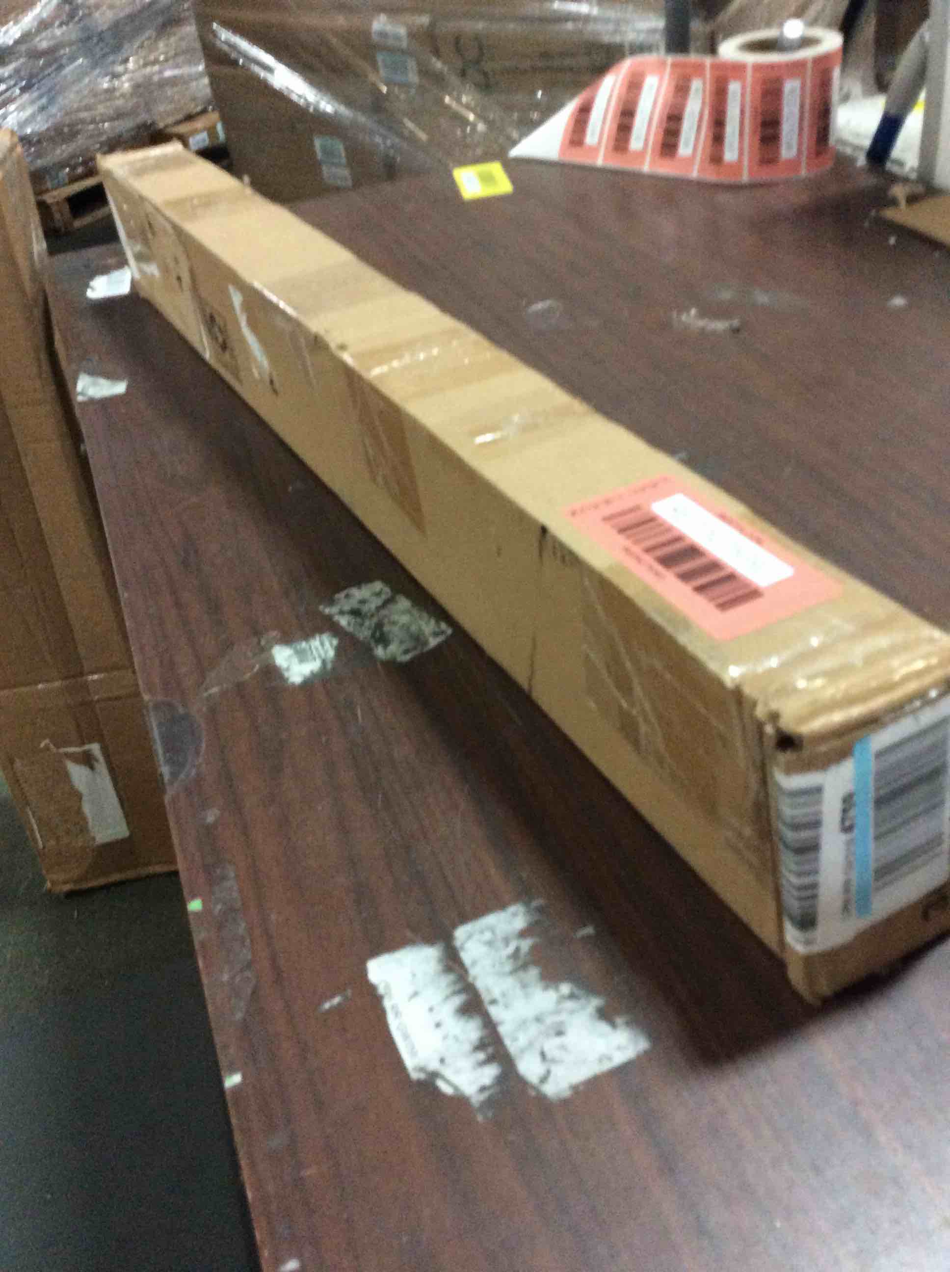 https://s3.amazonaws.com/lotting-images-prod/bidfta/RED5275393_1695828724755.jpeg