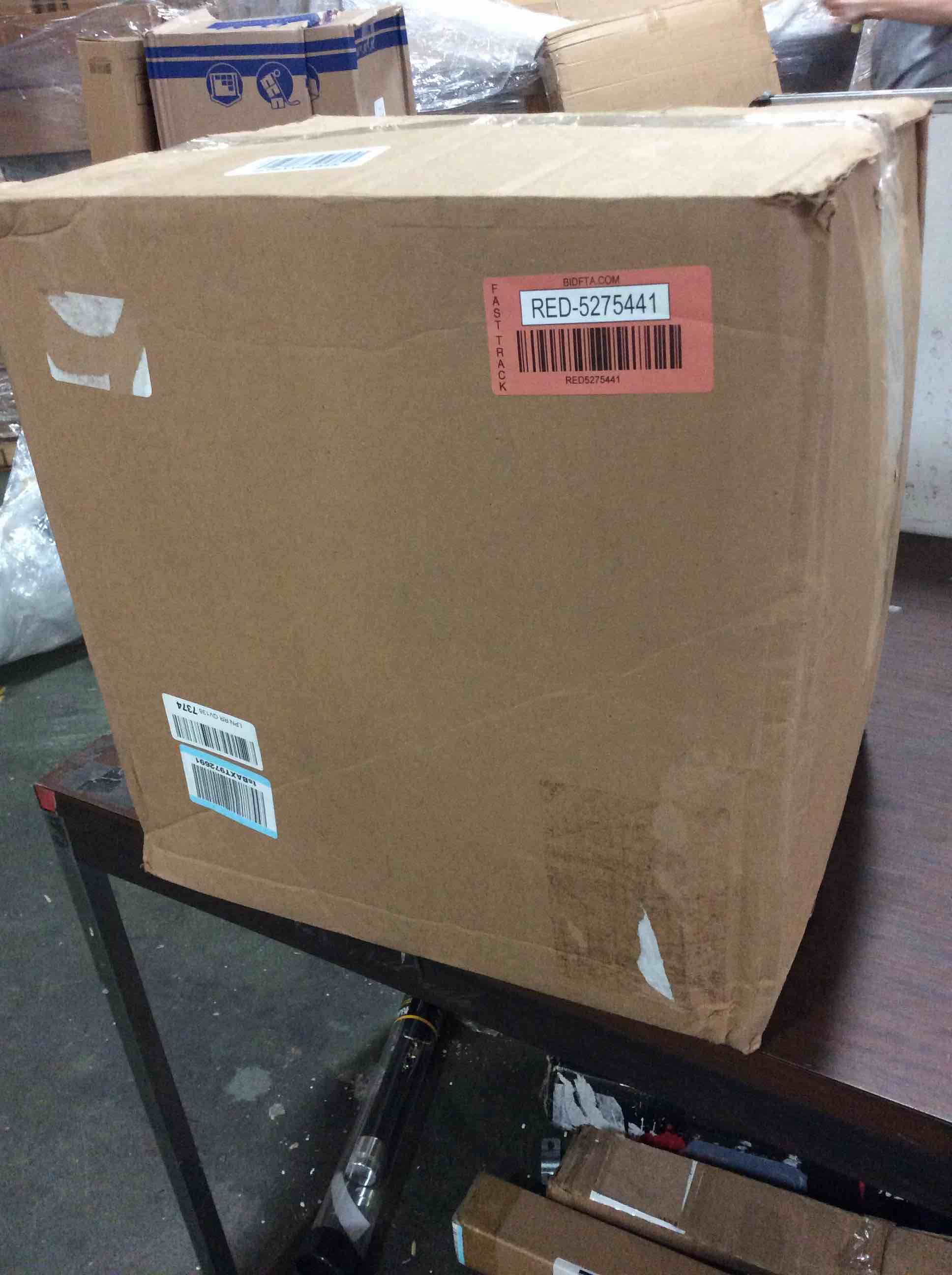 https://s3.amazonaws.com/lotting-images-prod/bidfta/RED5275441_1695845325534.jpeg