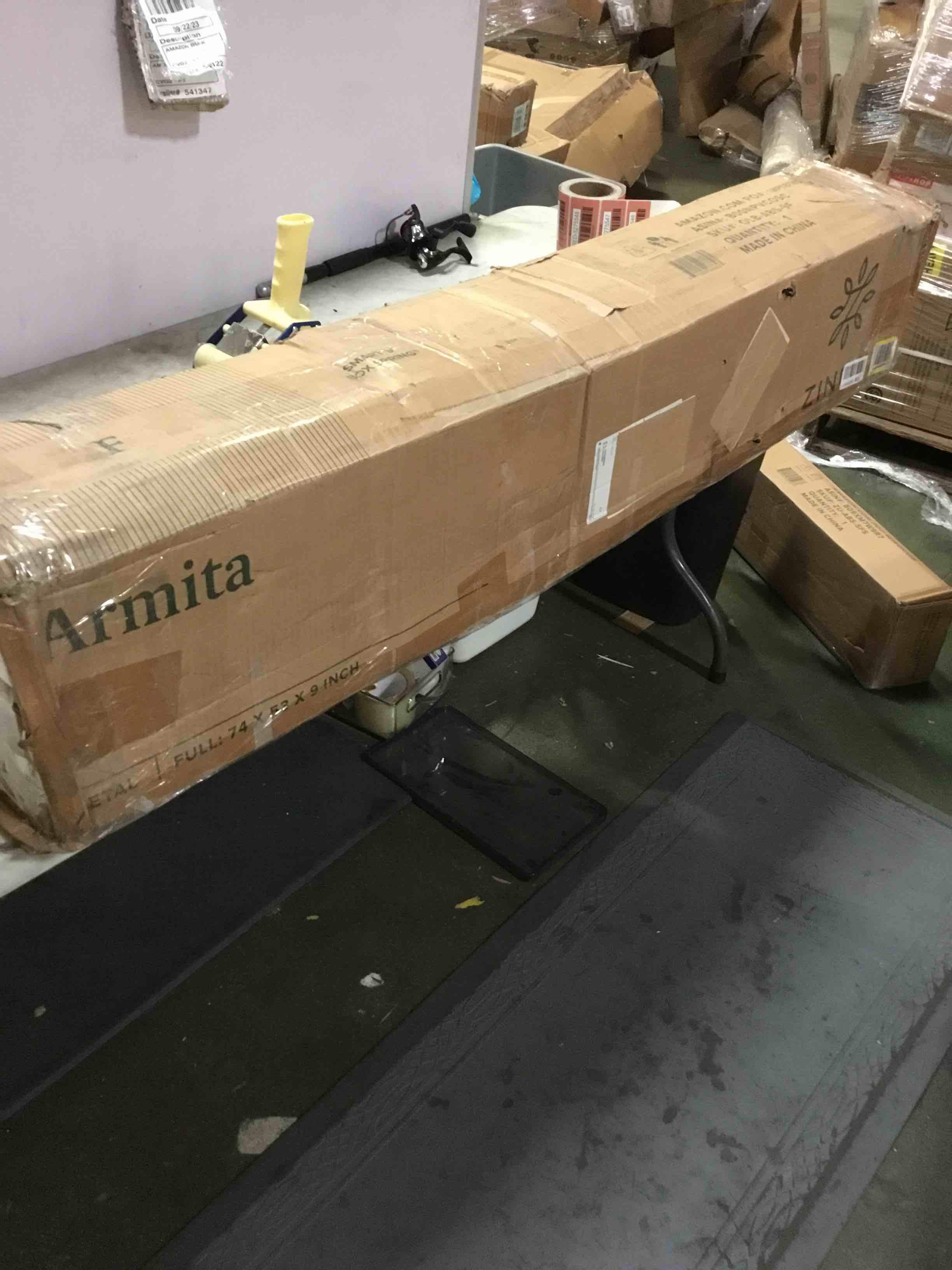 https://s3.amazonaws.com/lotting-images-prod/bidfta/RED5275546_1695929592040.jpeg