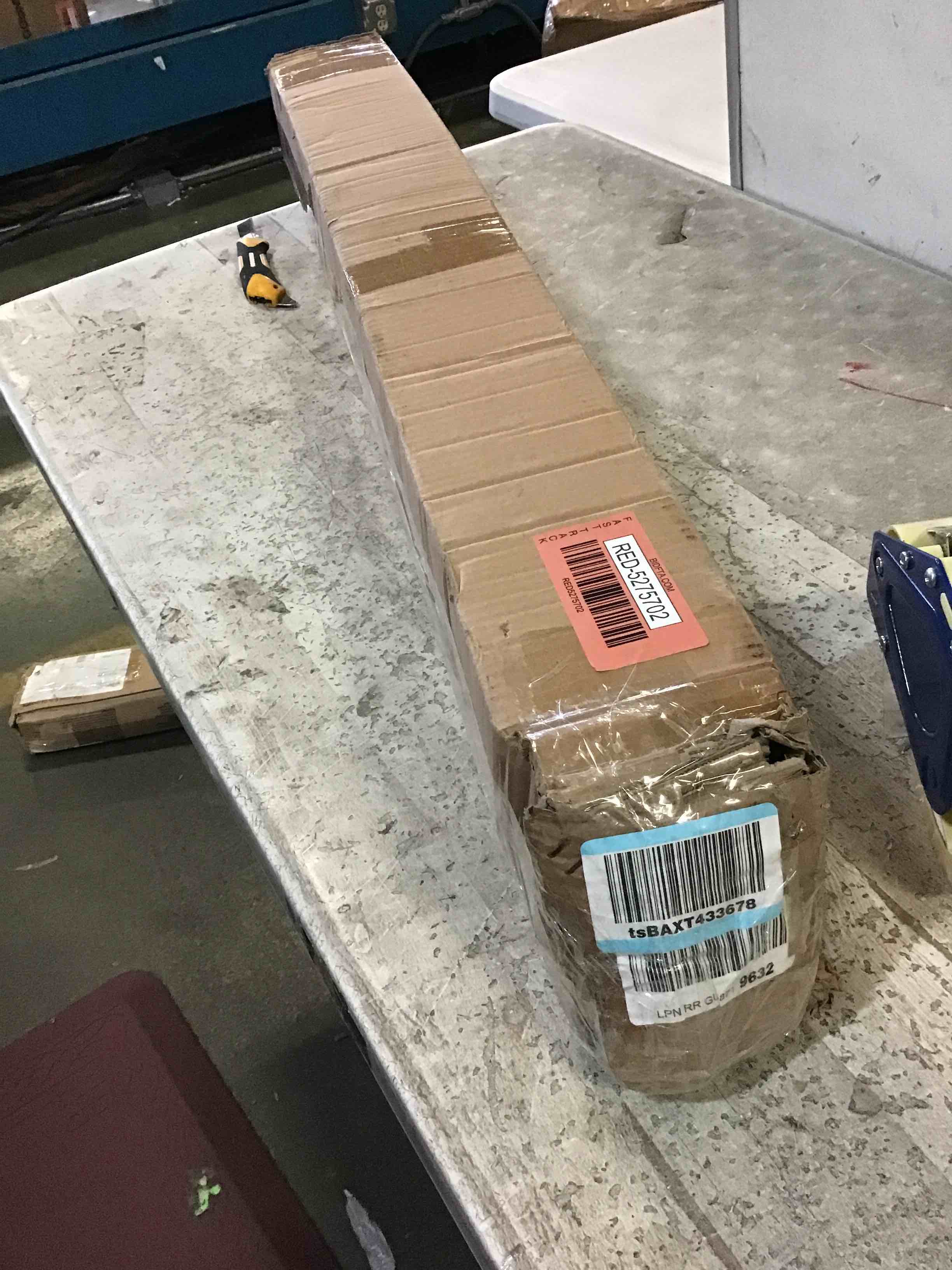https://s3.amazonaws.com/lotting-images-prod/bidfta/RED5275702_1696254834057.jpeg