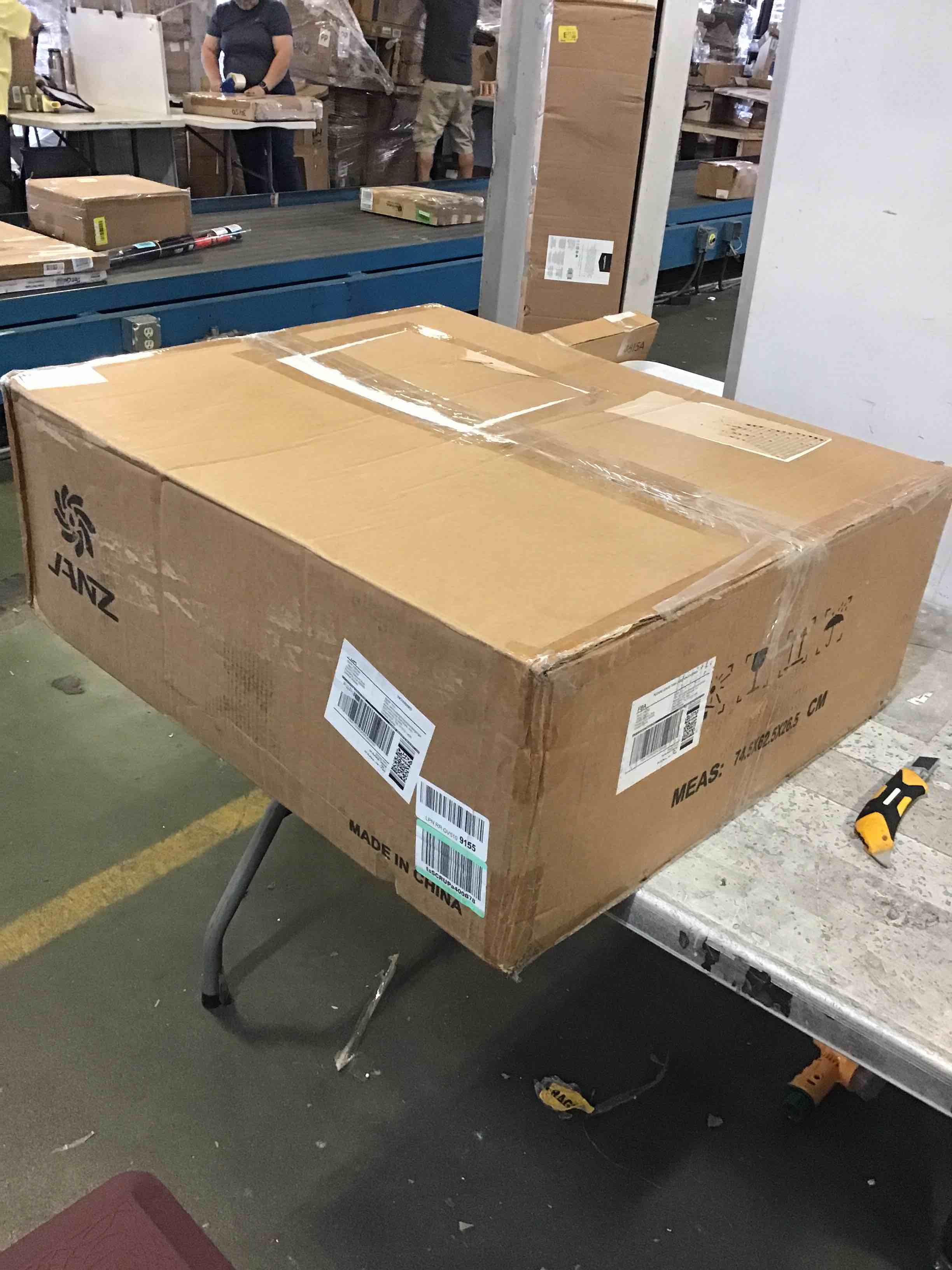 https://s3.amazonaws.com/lotting-images-prod/bidfta/RED5275723_1696261346776.jpeg