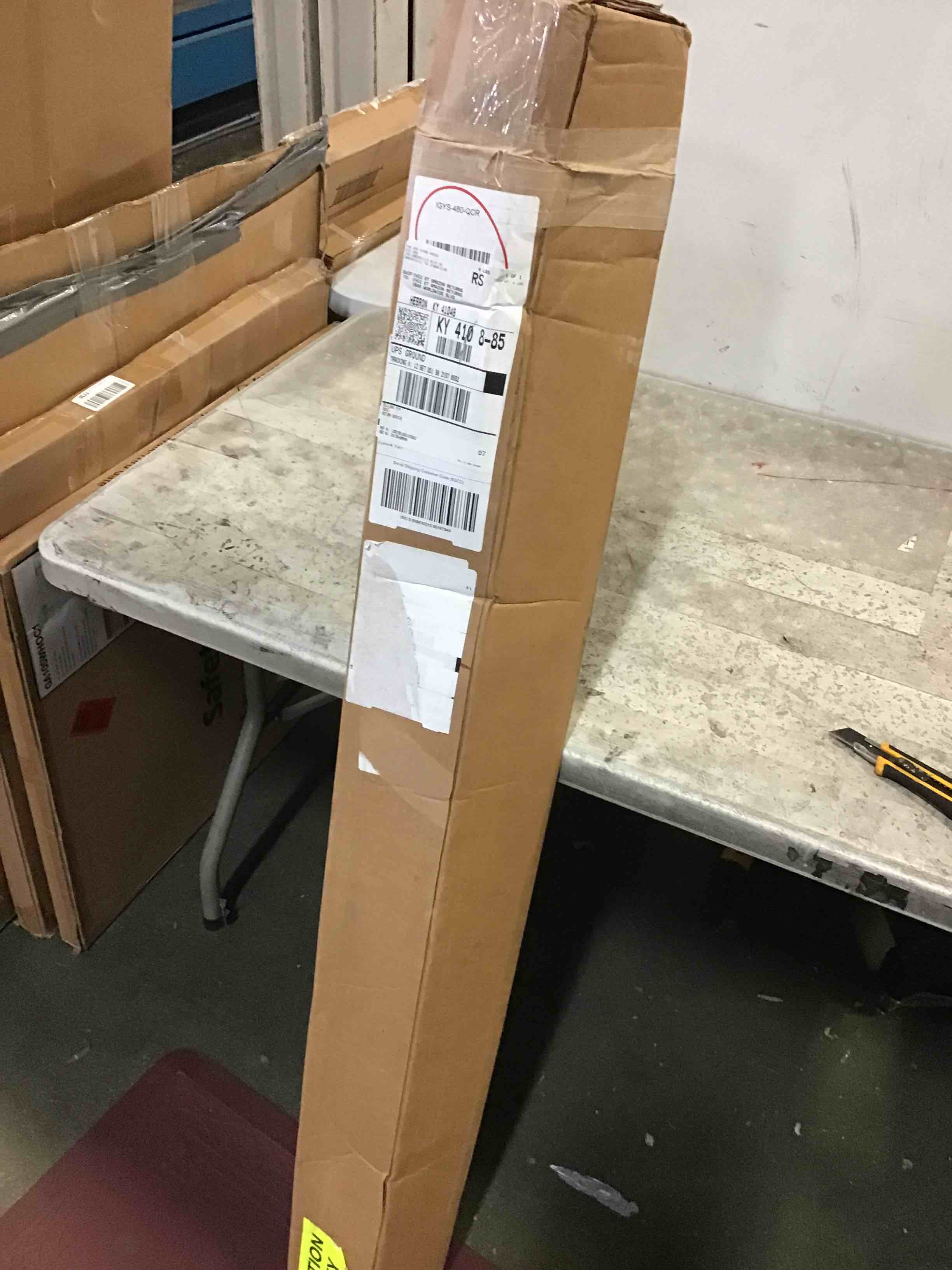 https://s3.amazonaws.com/lotting-images-prod/bidfta/RED5275765_1696274664800.jpeg