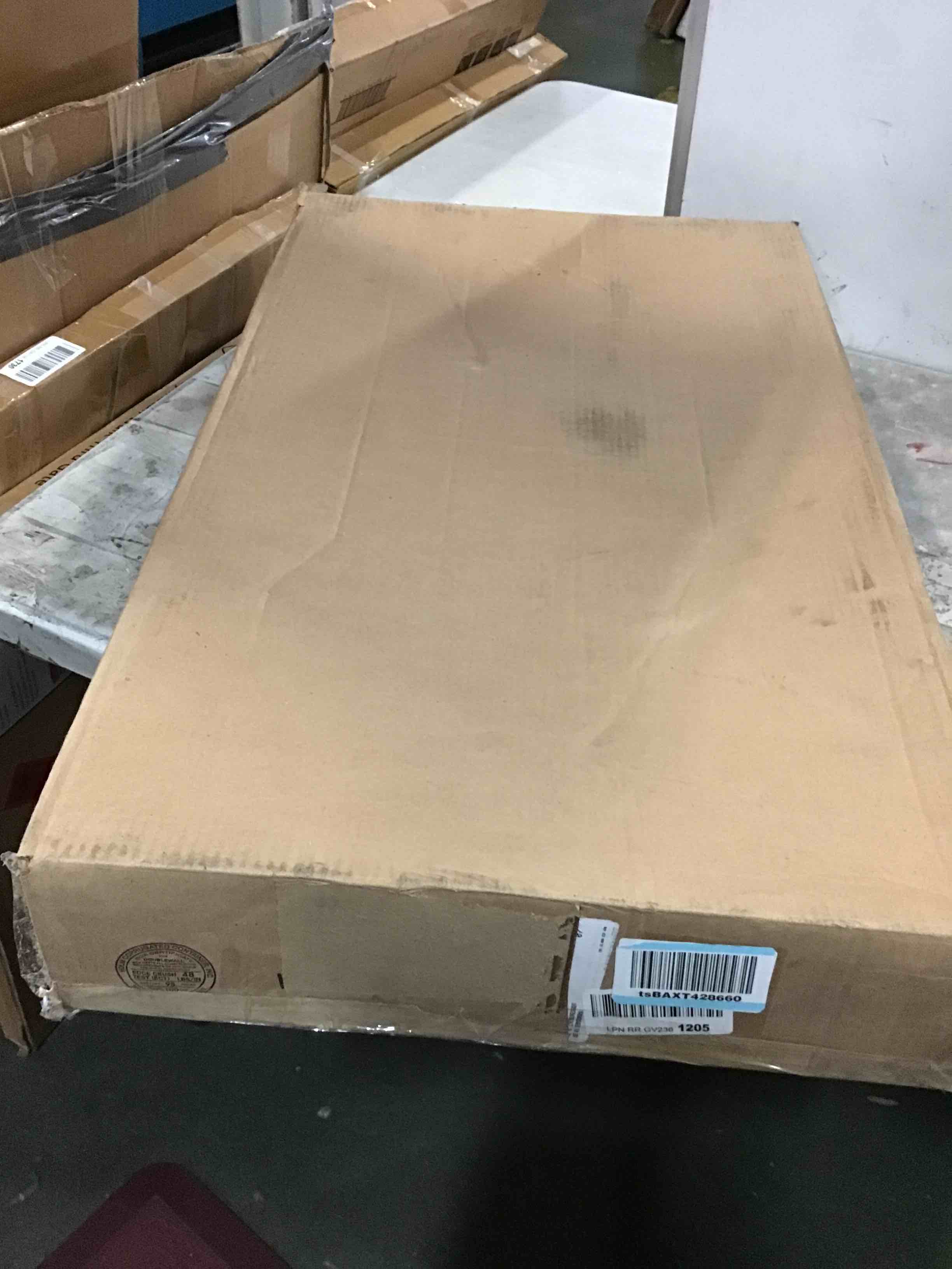 https://s3.amazonaws.com/lotting-images-prod/bidfta/RED5275770_1696275490778.jpeg