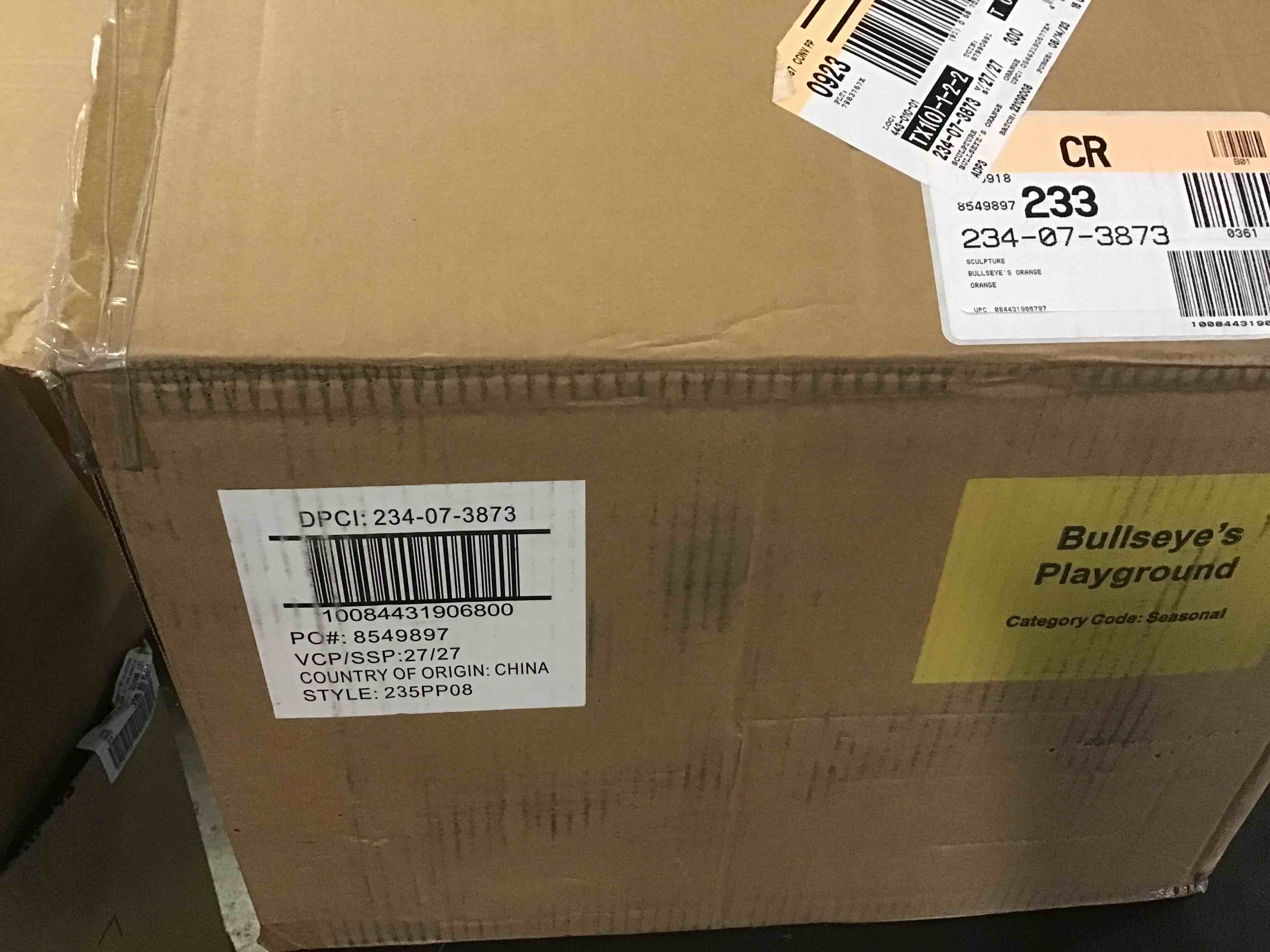 https://s3.amazonaws.com/lotting-images-prod/bidfta/RED5288599_1703618790476.jpeg