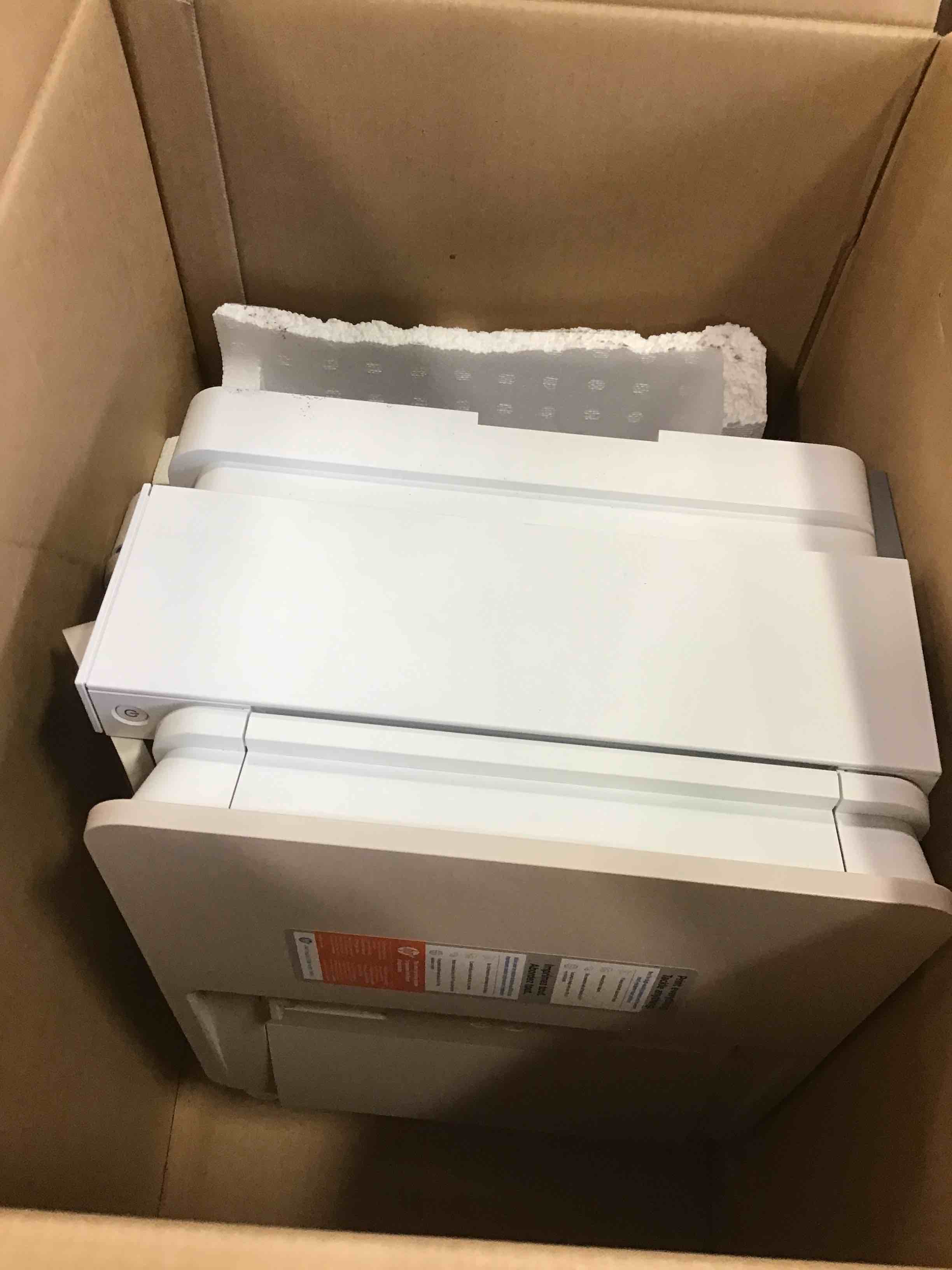 https://s3.amazonaws.com/lotting-images-prod/bidfta/RED5290129_1703796788283.jpeg