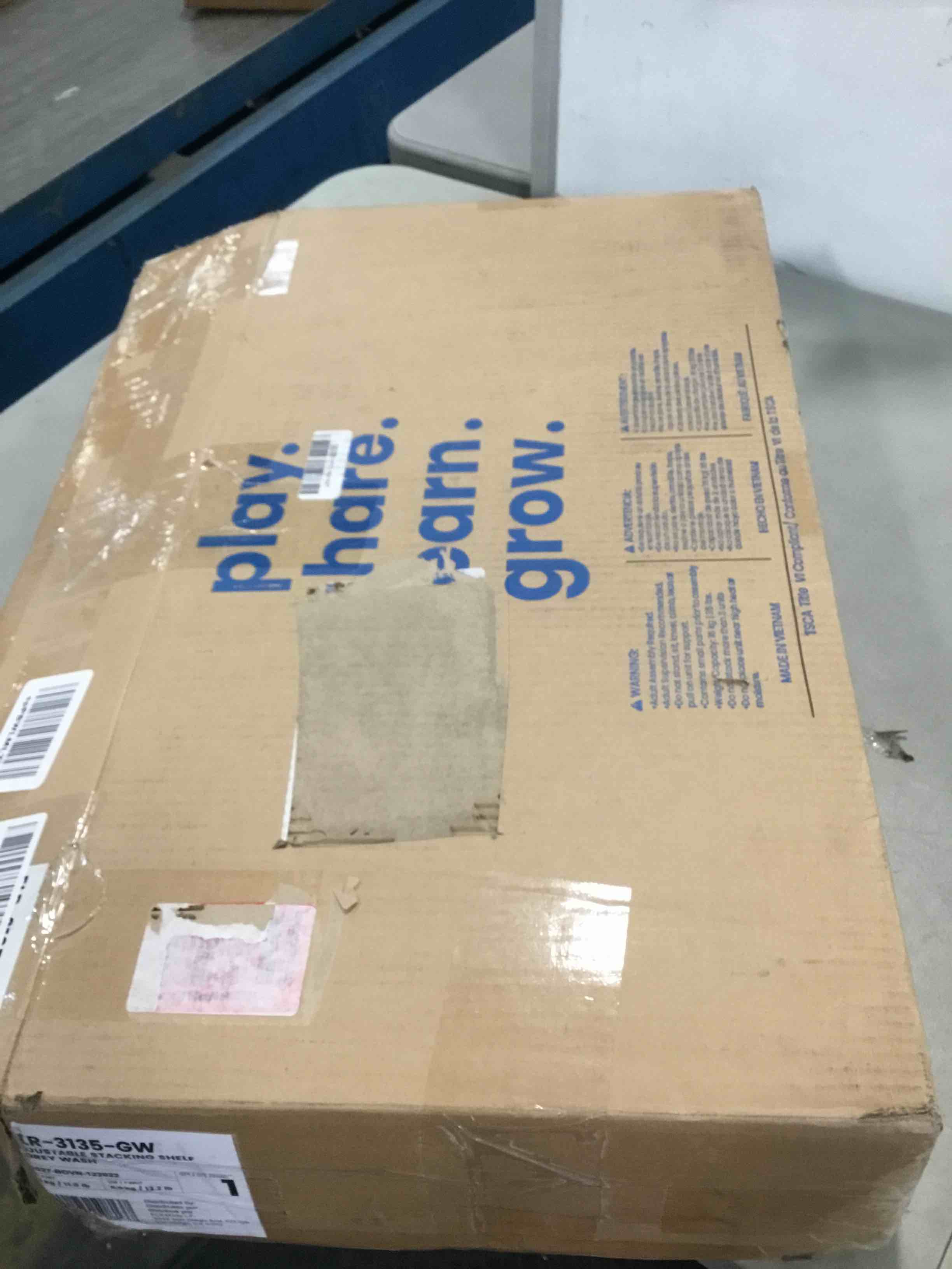 https://s3.amazonaws.com/lotting-images-prod/bidfta/RED5290622_1704298974166.jpeg