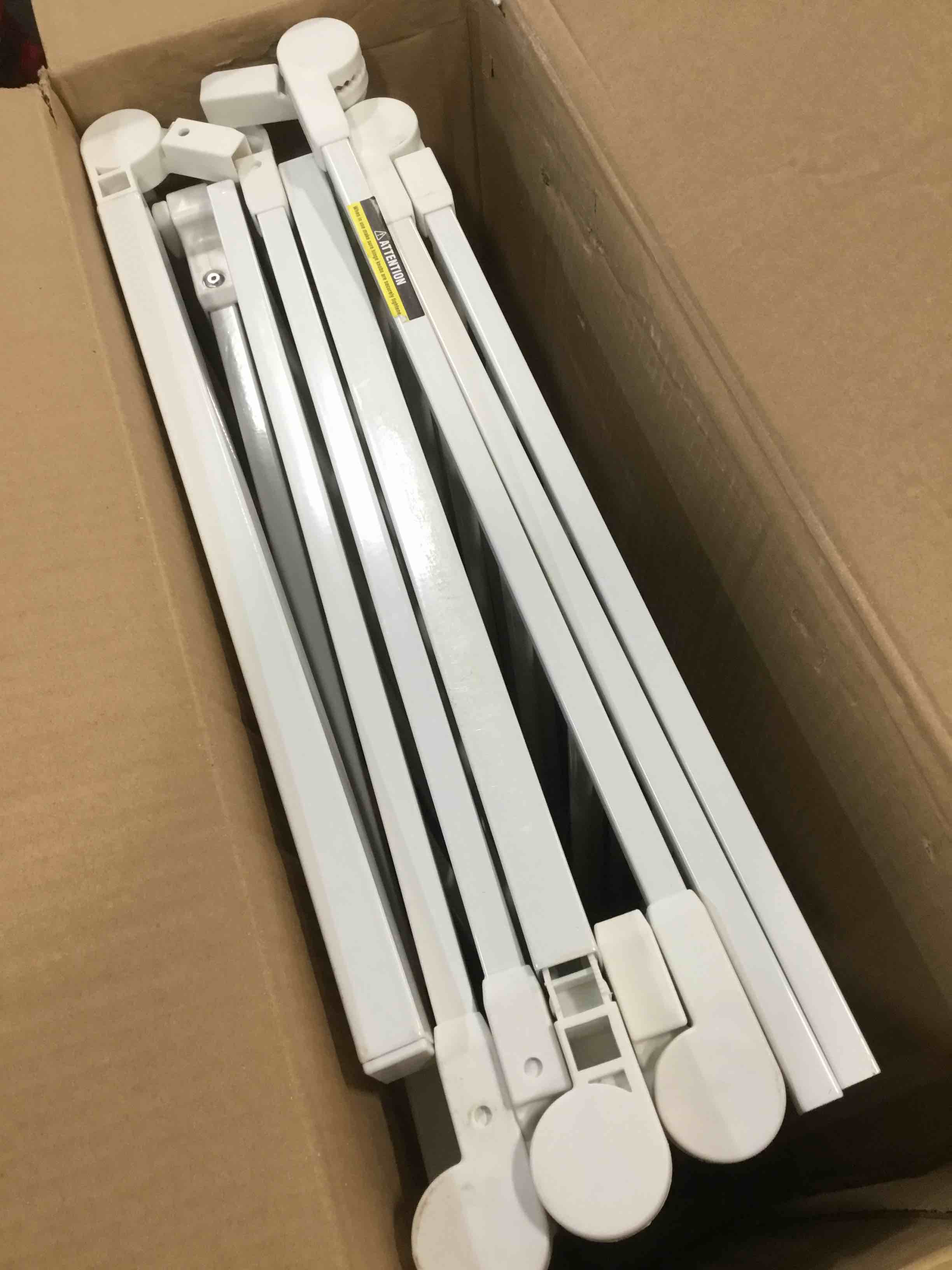 https://s3.amazonaws.com/lotting-images-prod/bidfta/RED5290835_1704382367309.jpeg