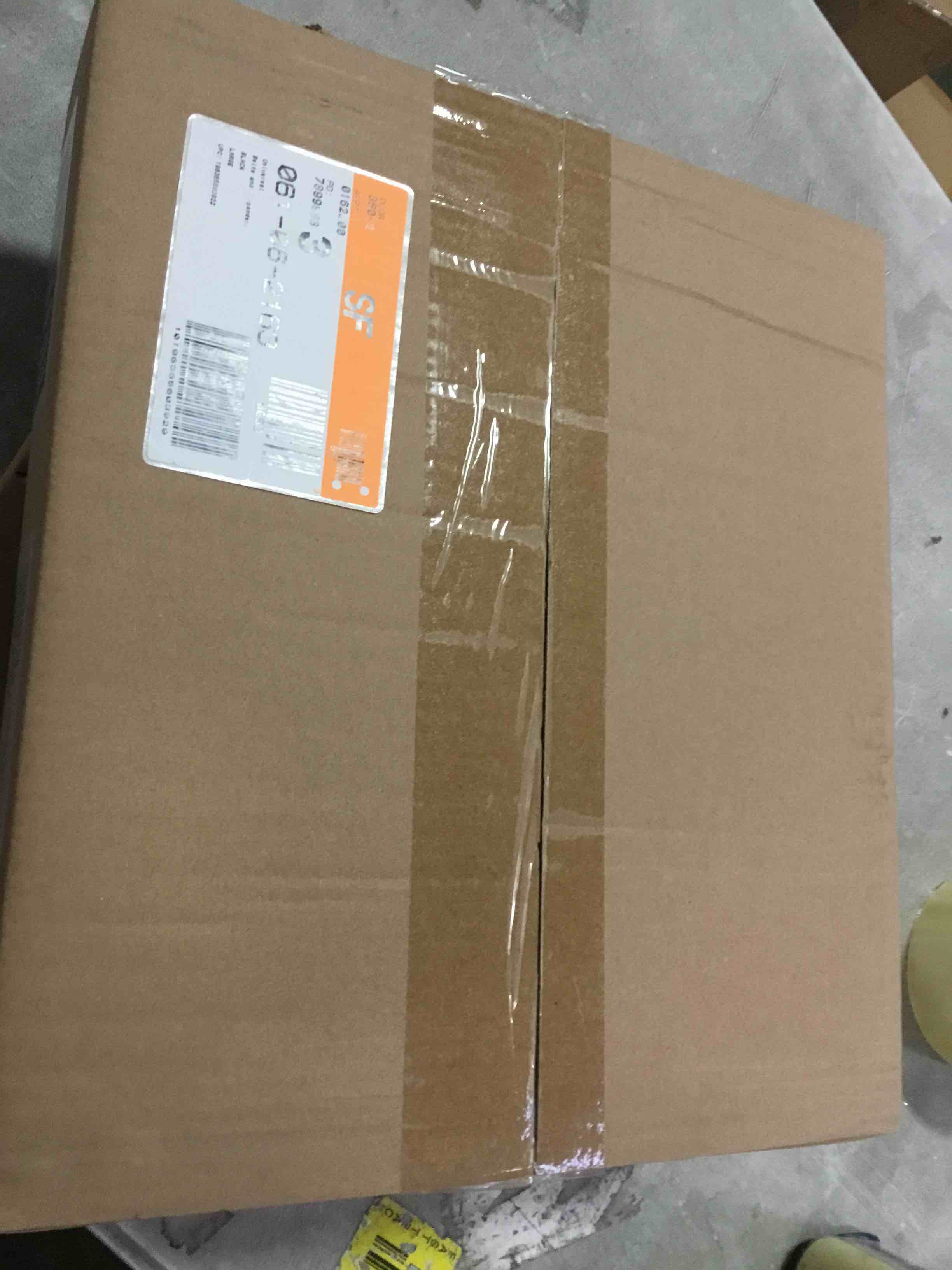 https://s3.amazonaws.com/lotting-images-prod/bidfta/RED5292539_1703359998471.jpeg