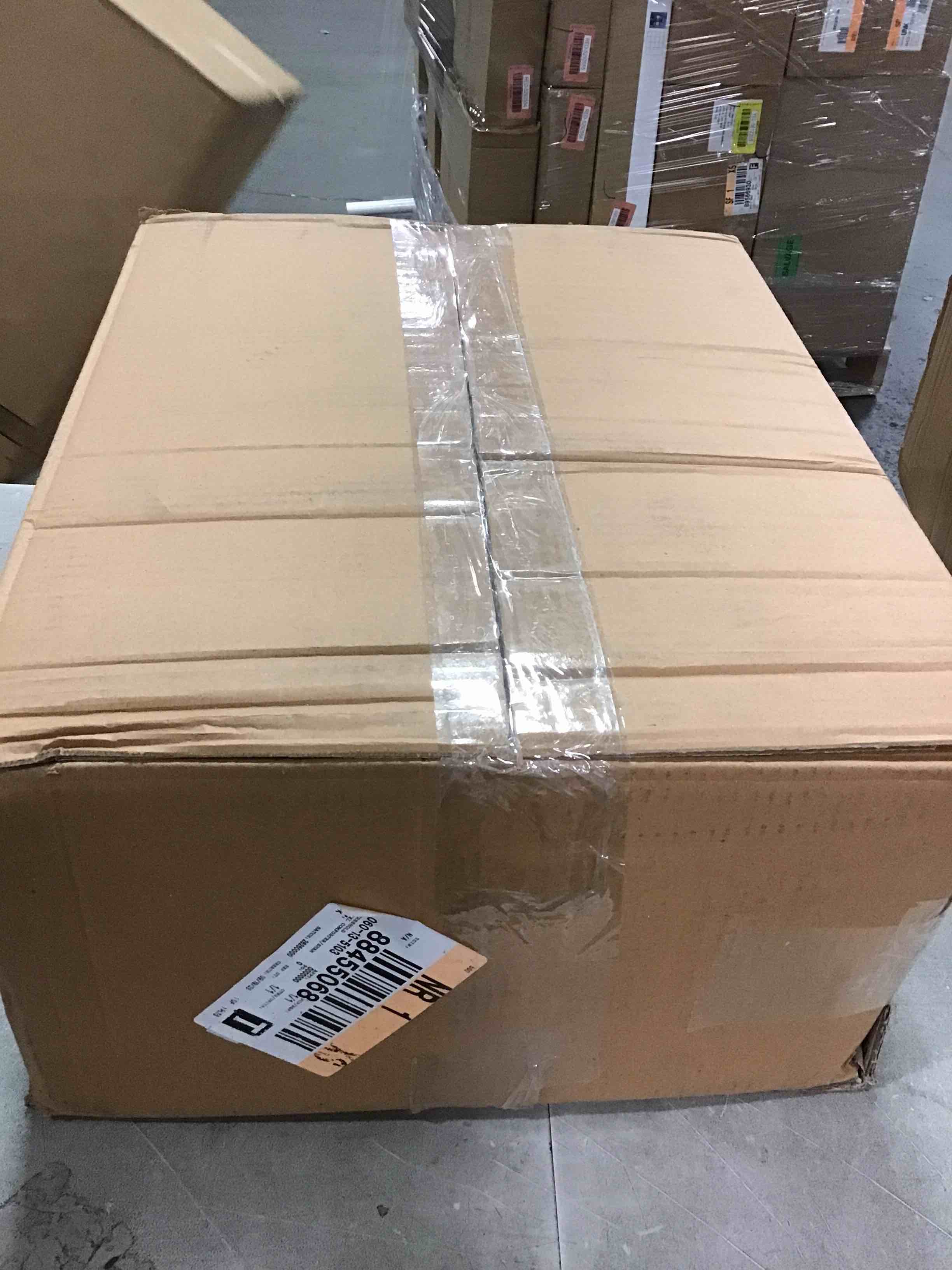 https://s3.amazonaws.com/lotting-images-prod/bidfta/RED5292614_1703594548913.jpeg