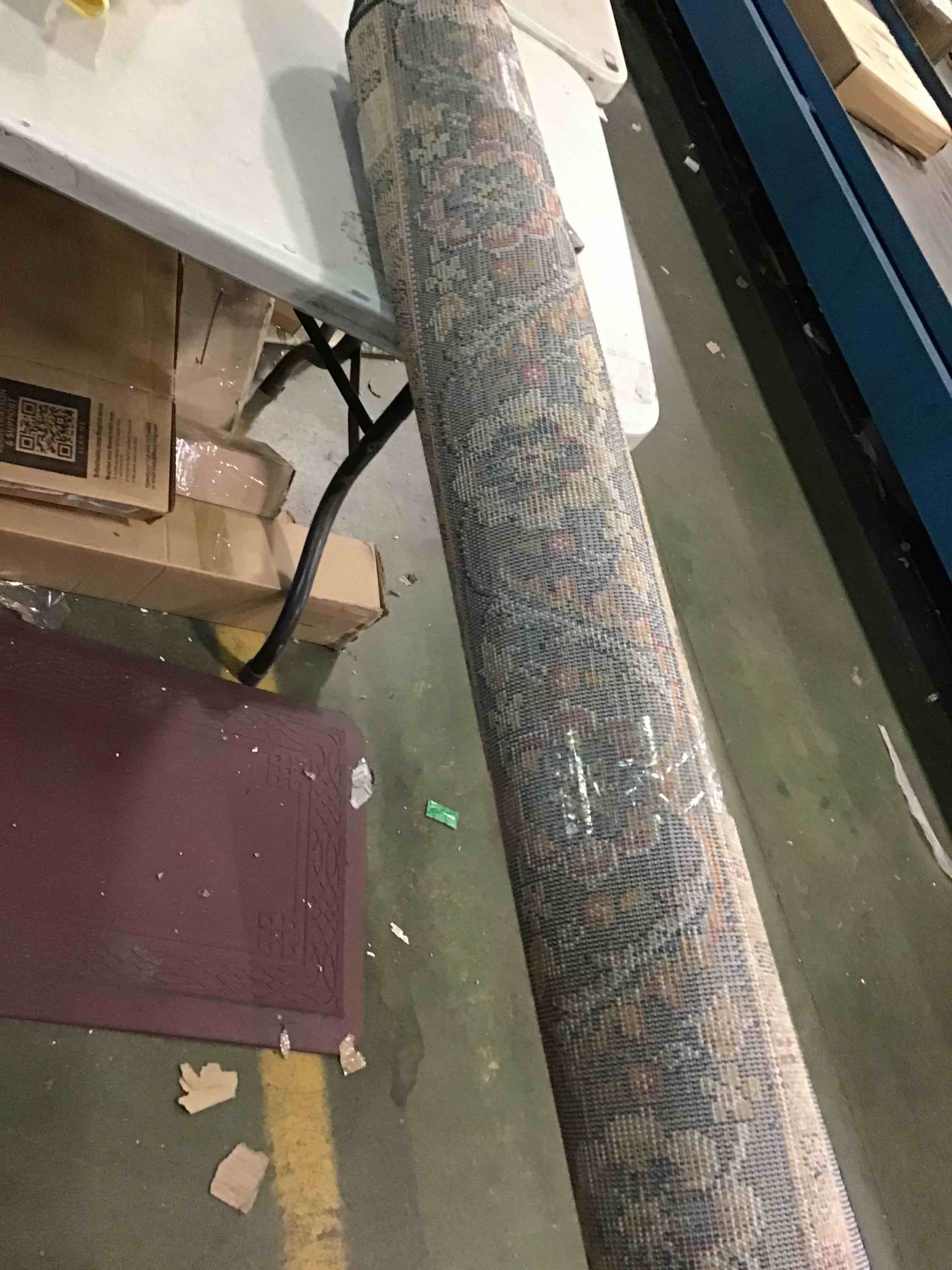 https://s3.amazonaws.com/lotting-images-prod/bidfta/RED5292786_1703622182032.jpeg