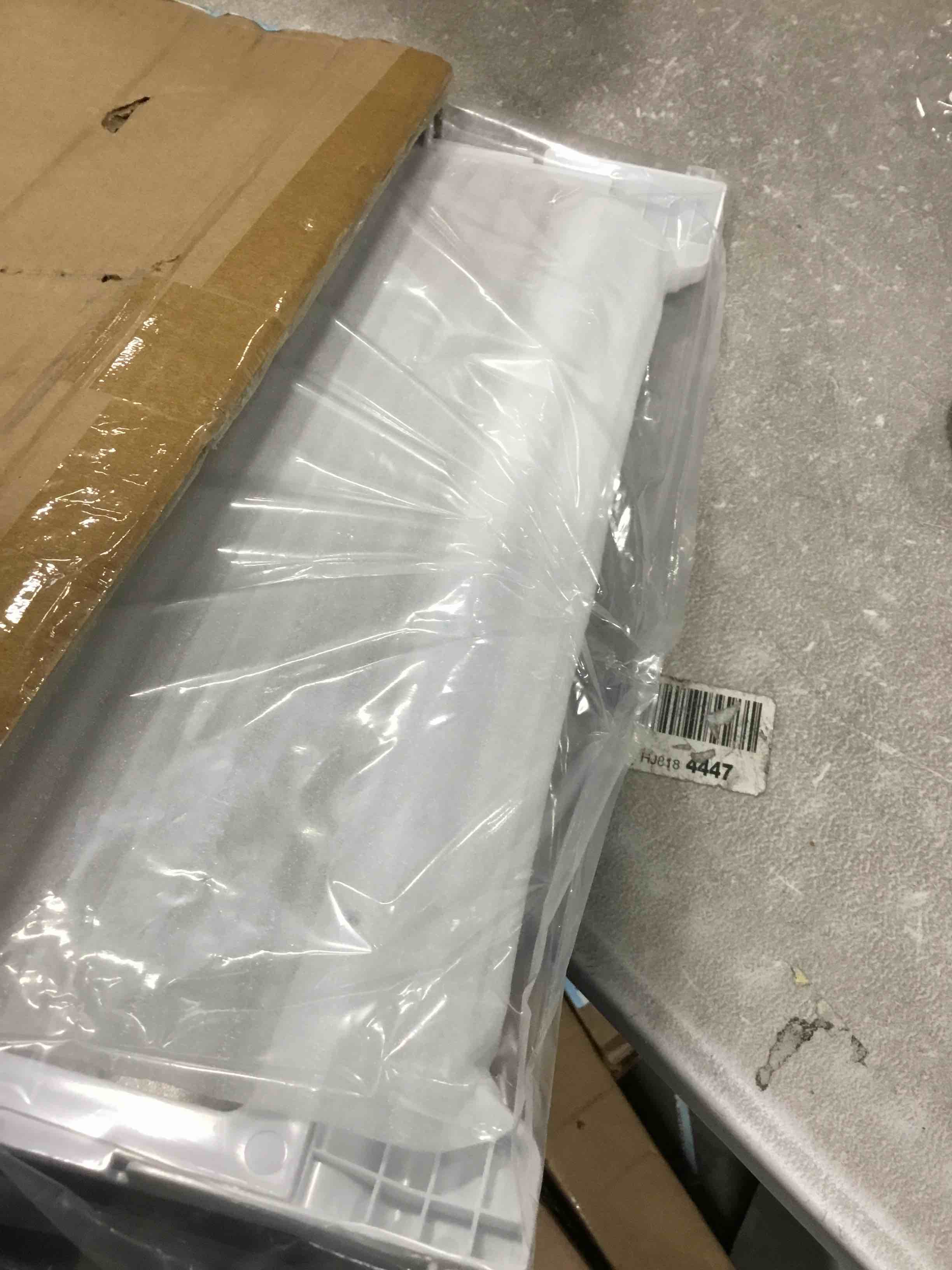 https://s3.amazonaws.com/lotting-images-prod/bidfta/RED5293110_1703778136105.jpeg