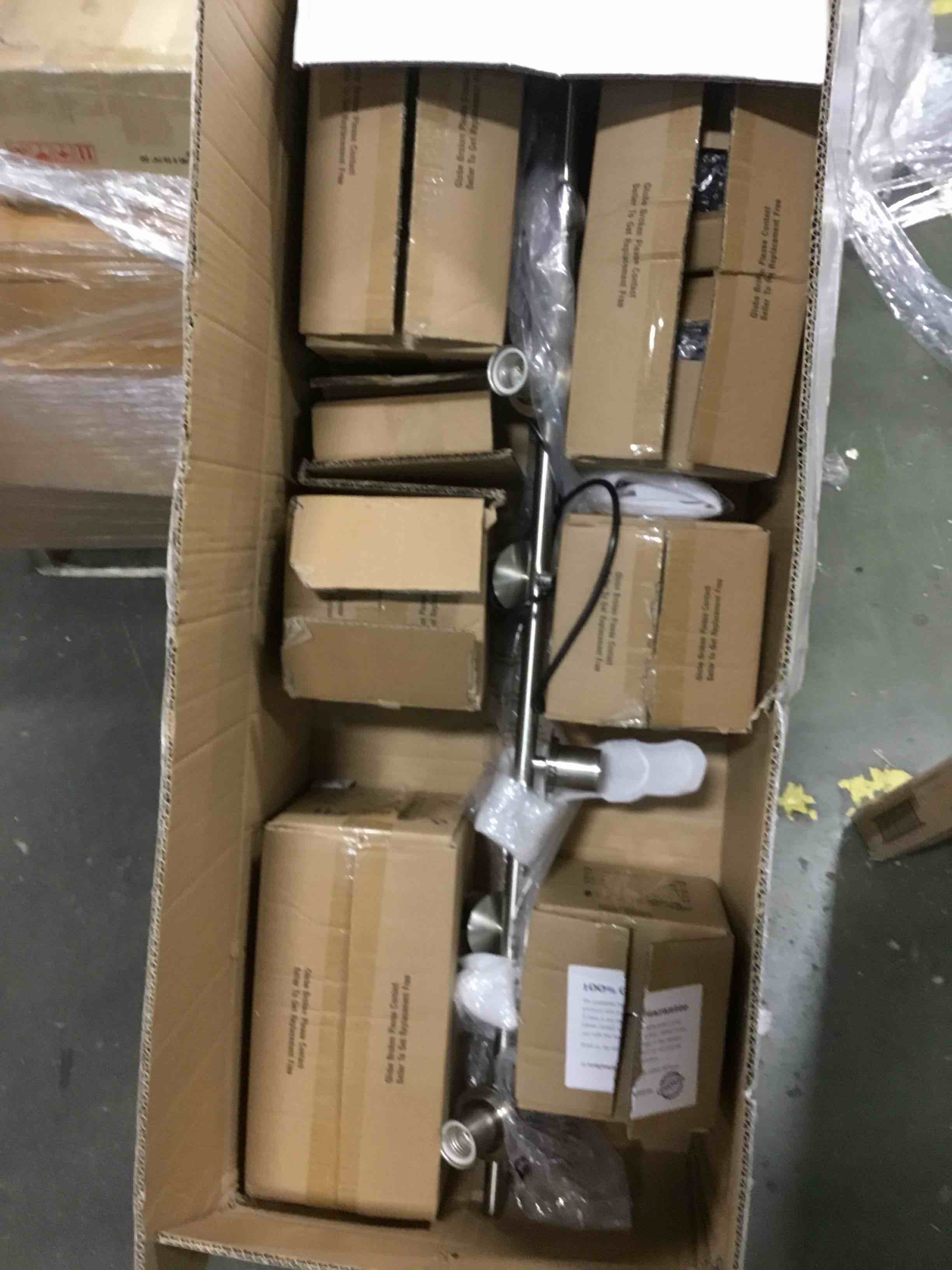https://s3.amazonaws.com/lotting-images-prod/bidfta/RED5293137_1703781568665.jpeg
