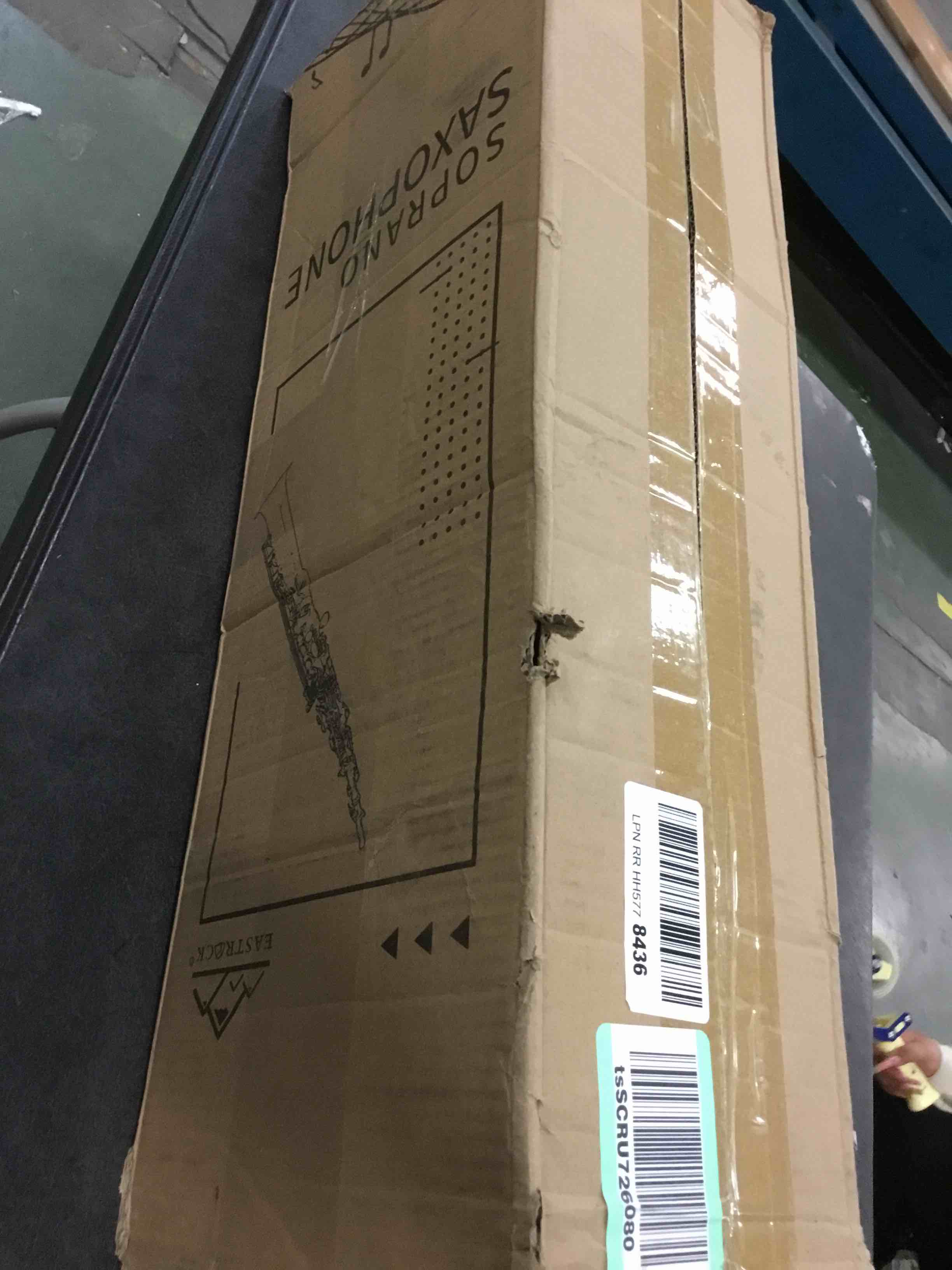 https://s3.amazonaws.com/lotting-images-prod/bidfta/RED5293232_1703853919607.jpeg