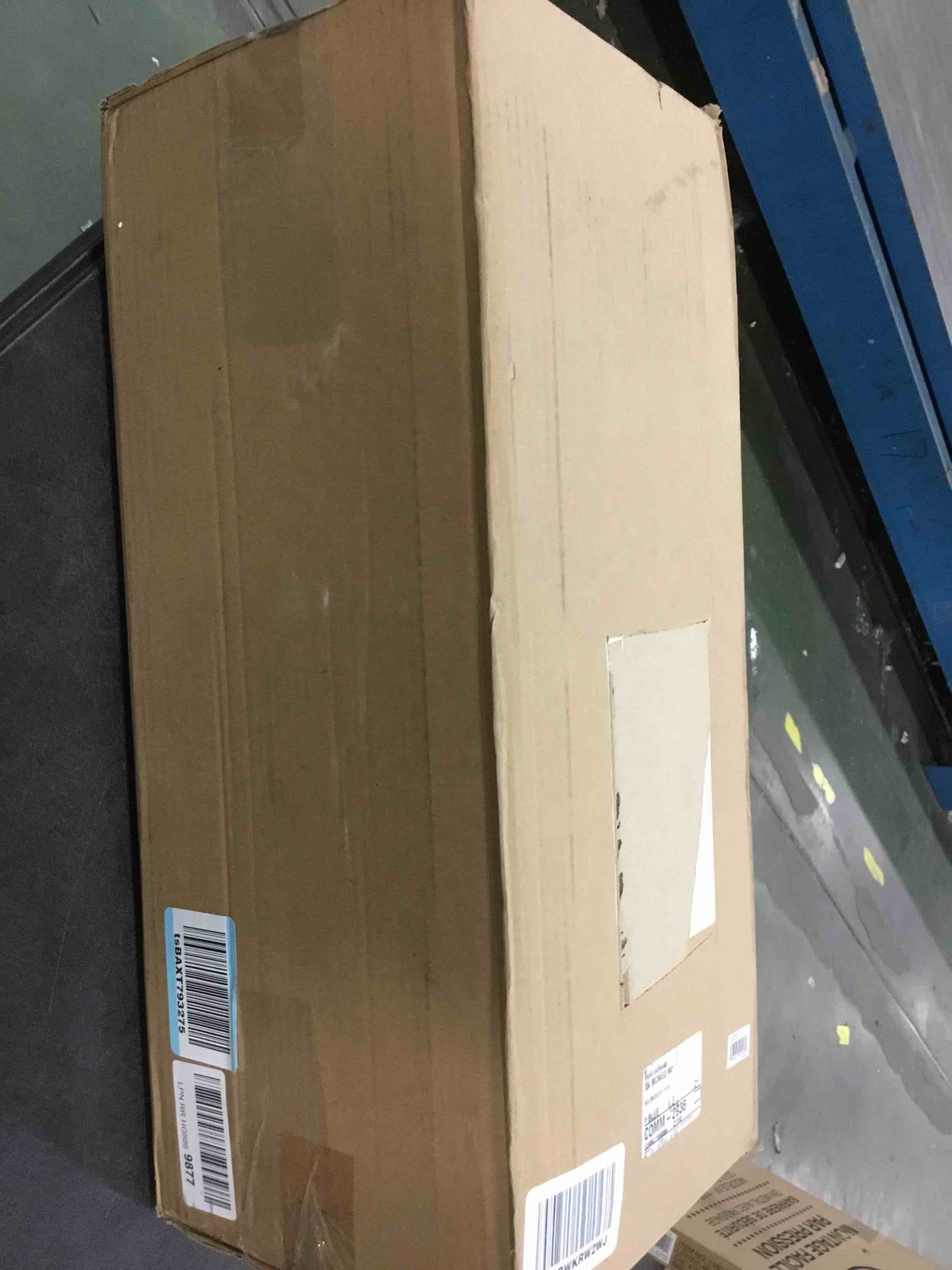 https://s3.amazonaws.com/lotting-images-prod/bidfta/RED5293408_1703881349246.jpeg