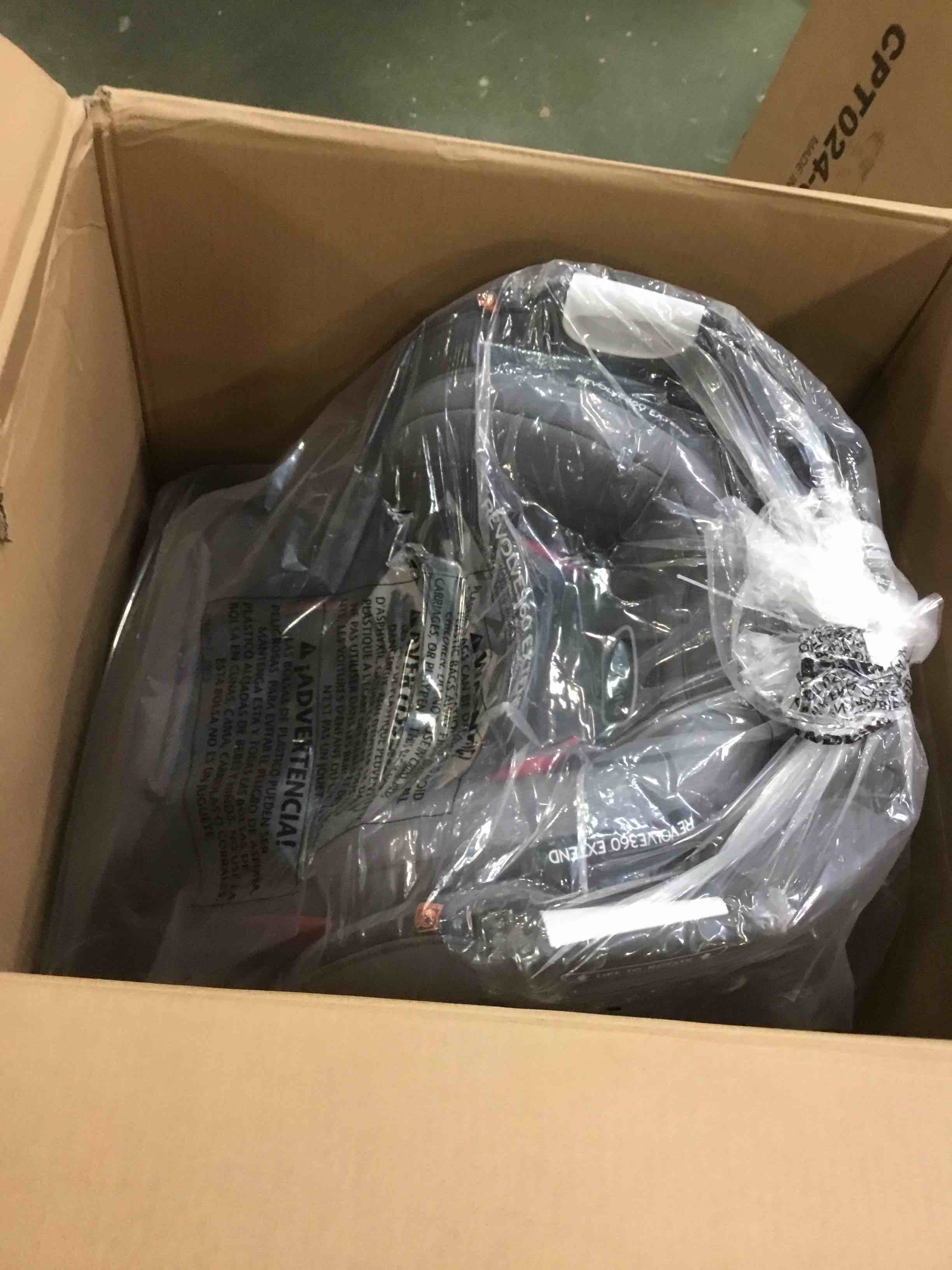 https://s3.amazonaws.com/lotting-images-prod/bidfta/RED5293709_1704220067757.jpeg