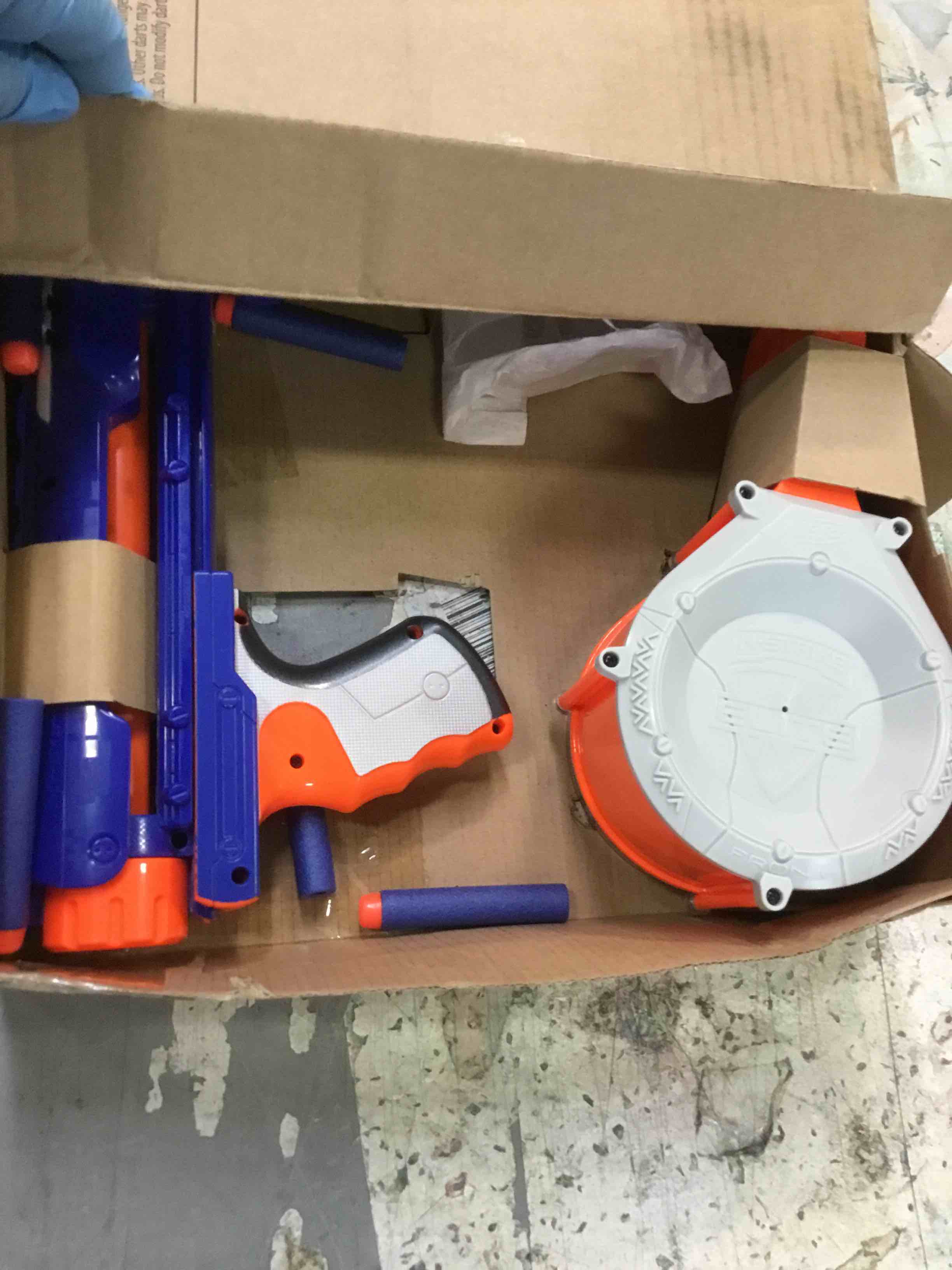 https://s3.amazonaws.com/lotting-images-prod/bidfta/RED5293883_1704298966302.jpeg