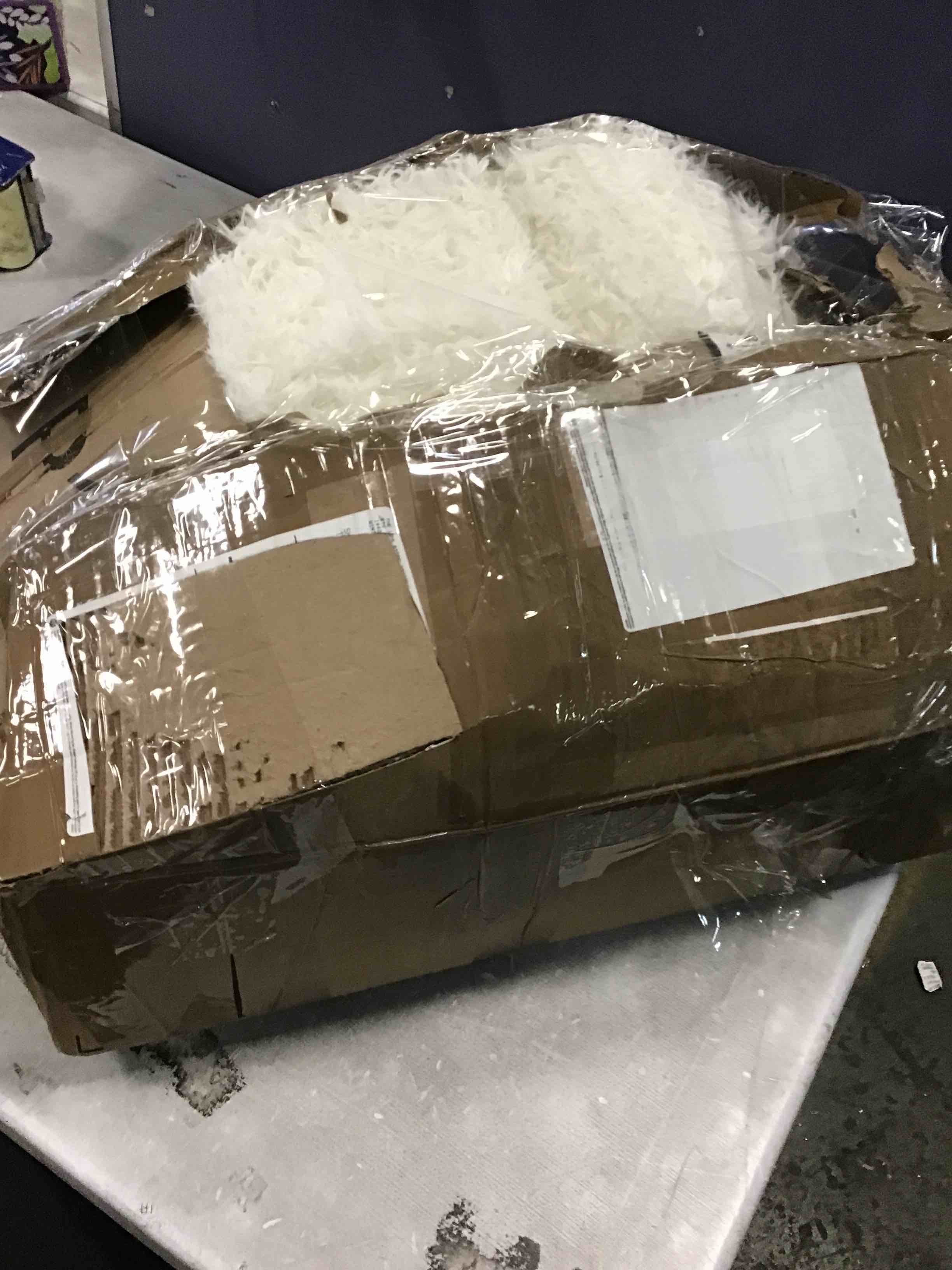 https://s3.amazonaws.com/lotting-images-prod/bidfta/RED5295510_1703604491199.jpeg