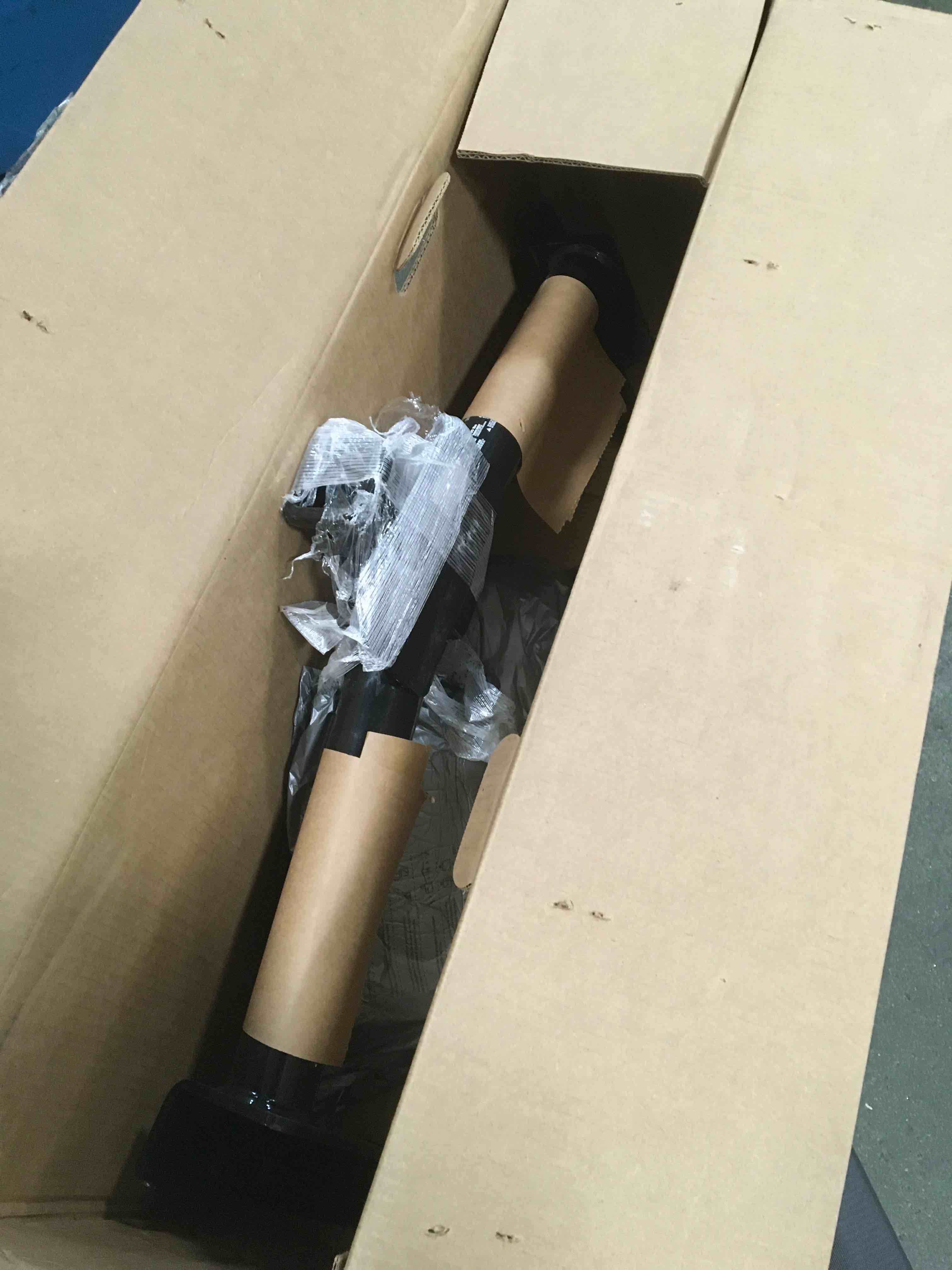 https://s3.amazonaws.com/lotting-images-prod/bidfta/RED5295632_1703625035897.jpeg