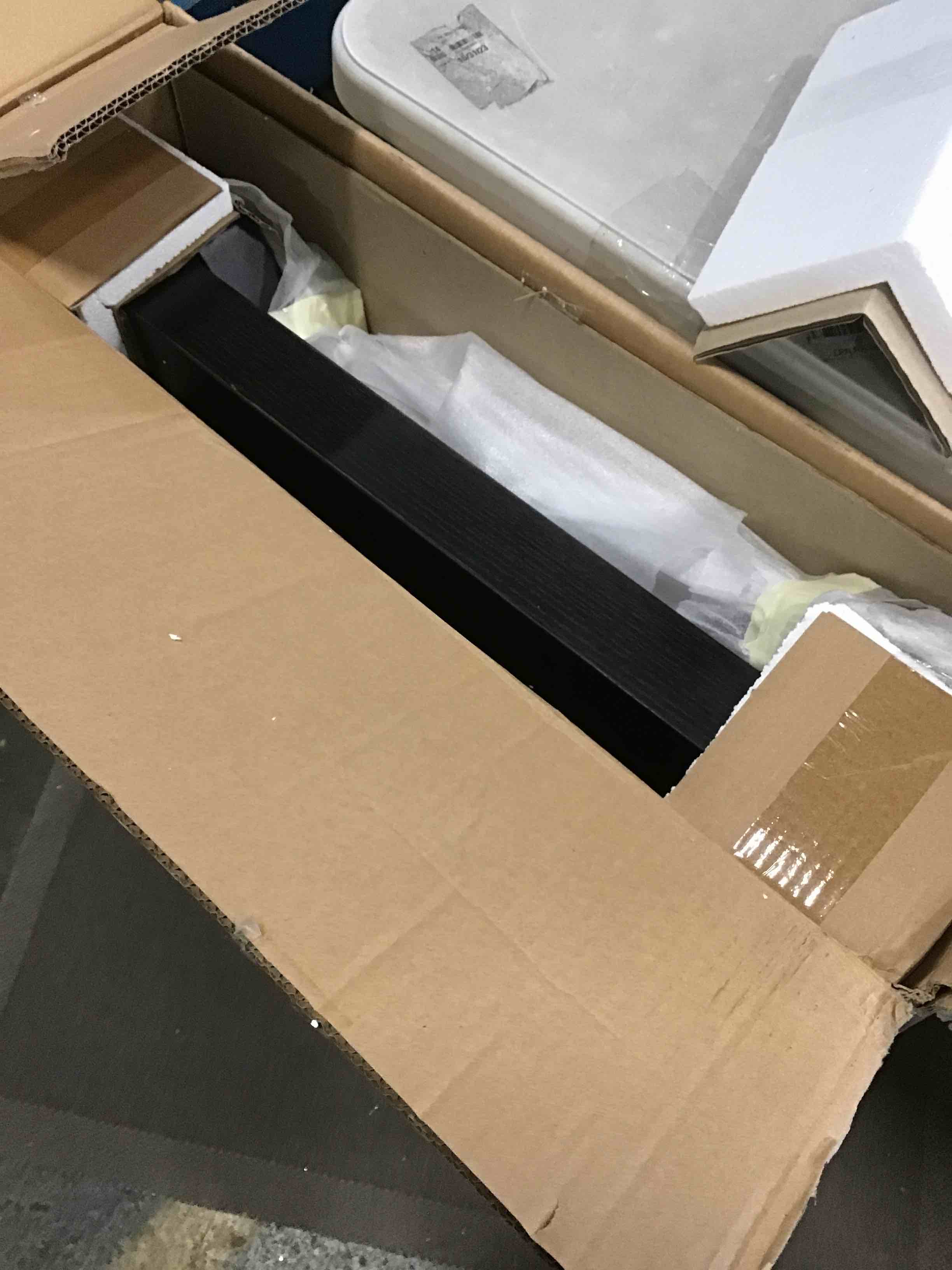 https://s3.amazonaws.com/lotting-images-prod/bidfta/RED5295722_1703691653246.jpeg