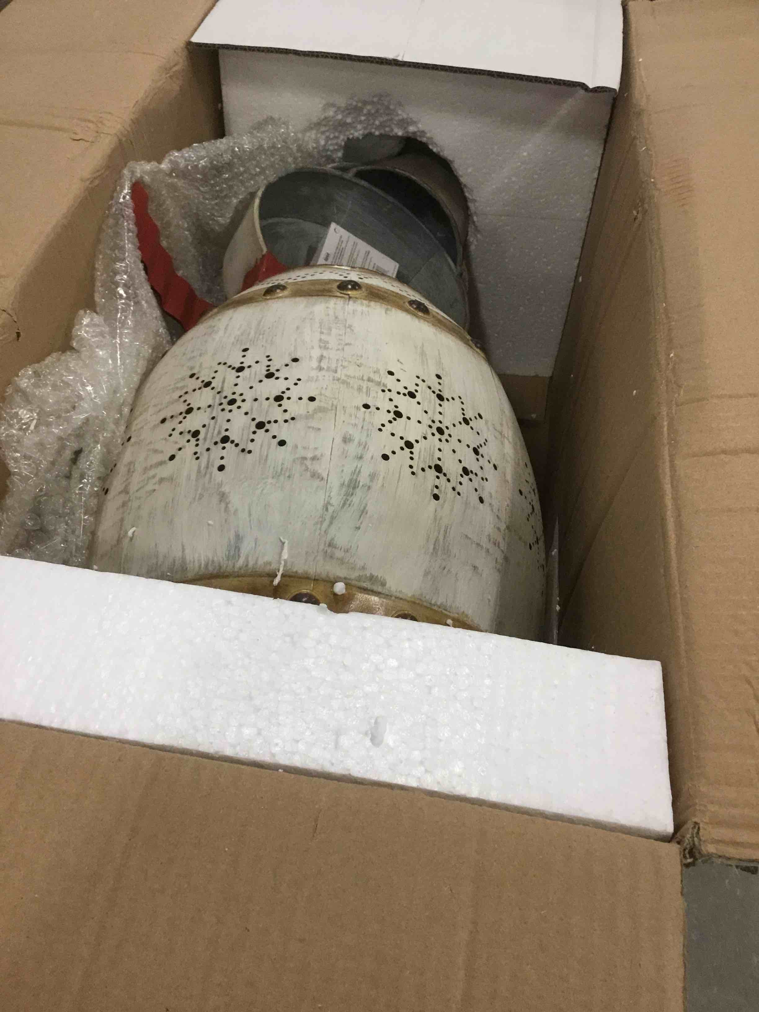 https://s3.amazonaws.com/lotting-images-prod/bidfta/RED5296055_1703876803756.jpeg
